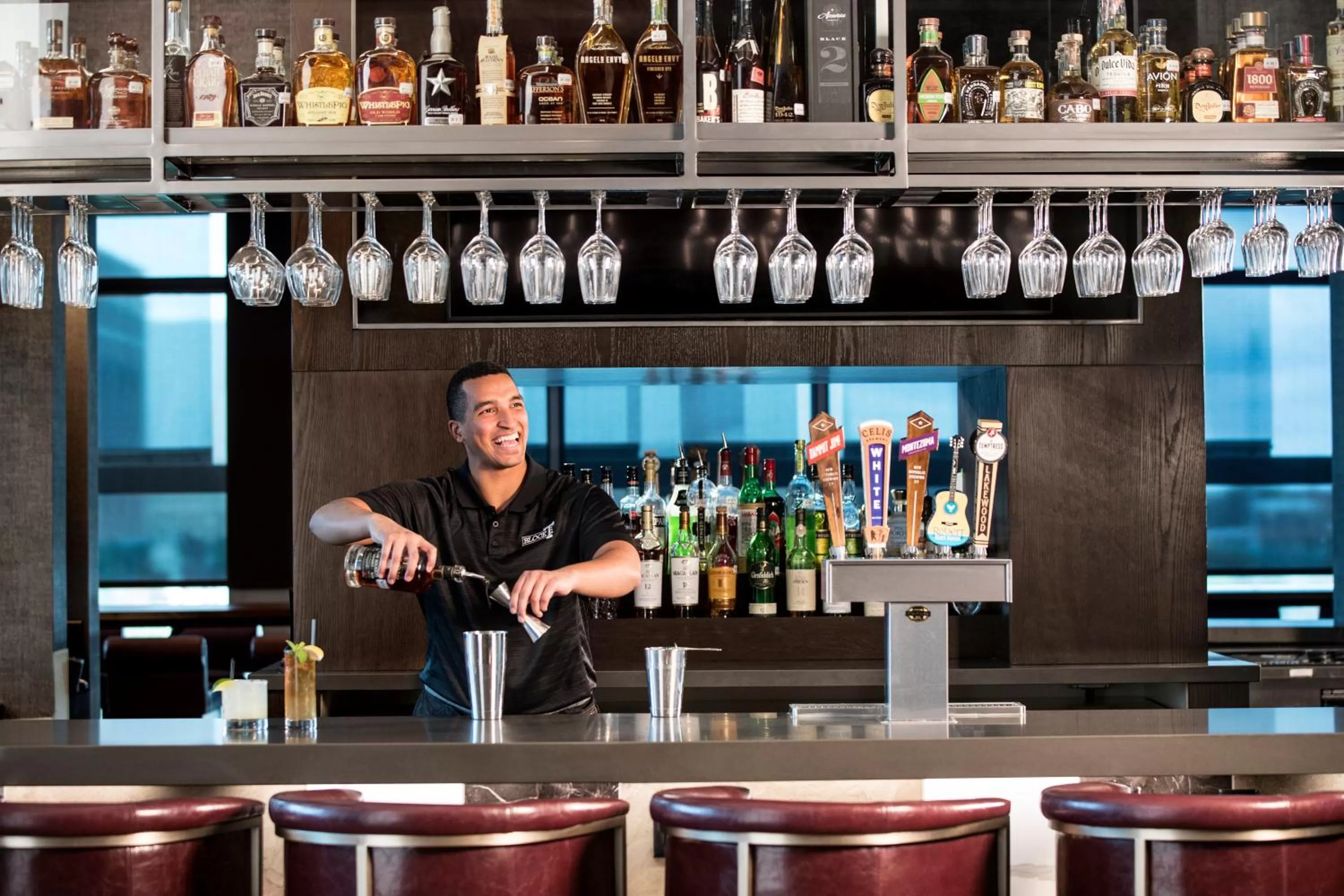 Lounge or bar in Texas A&M Hotel and Conference Center