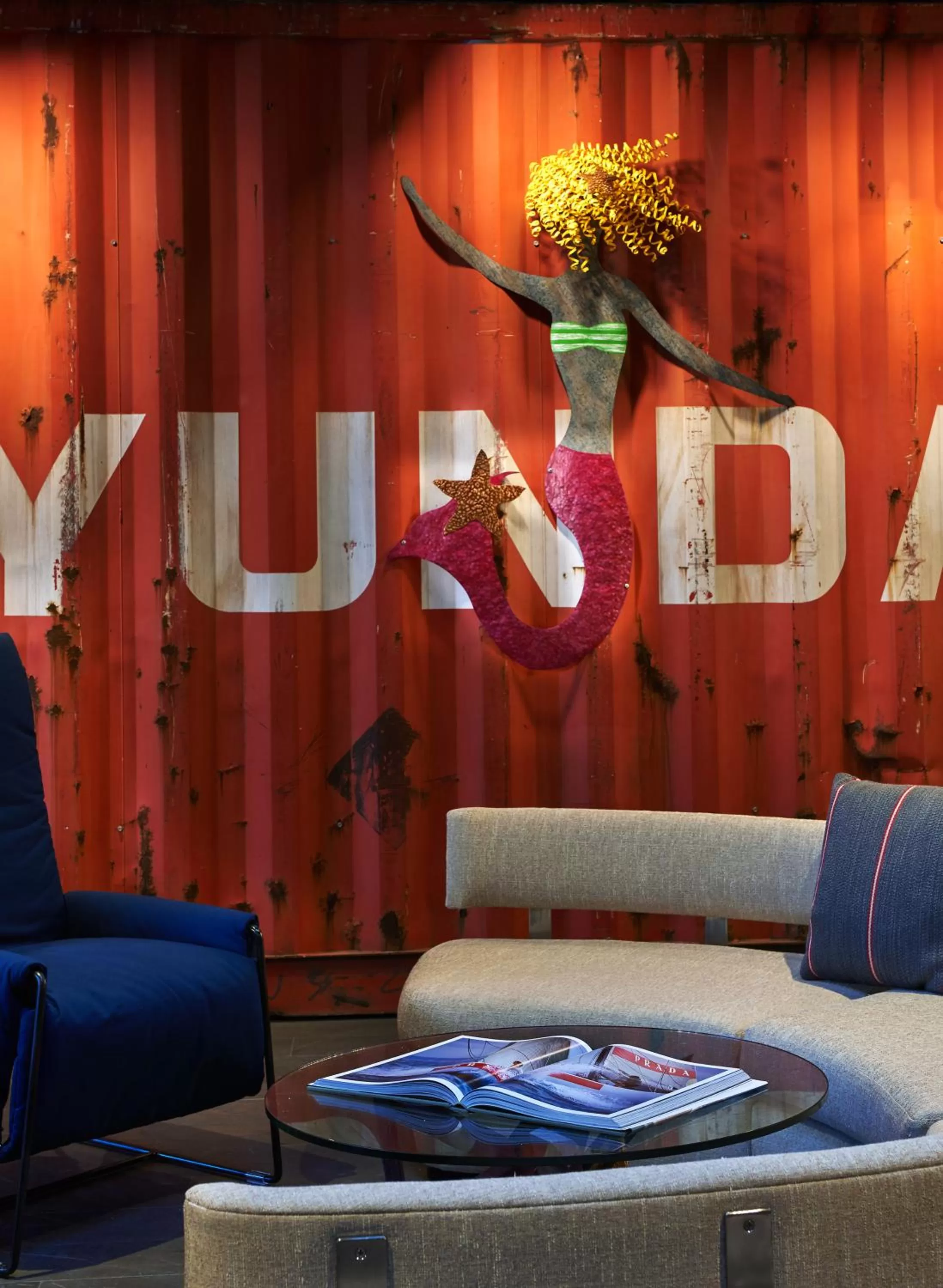 Communal lounge/ TV room in Hotel Zephyr San Francisco