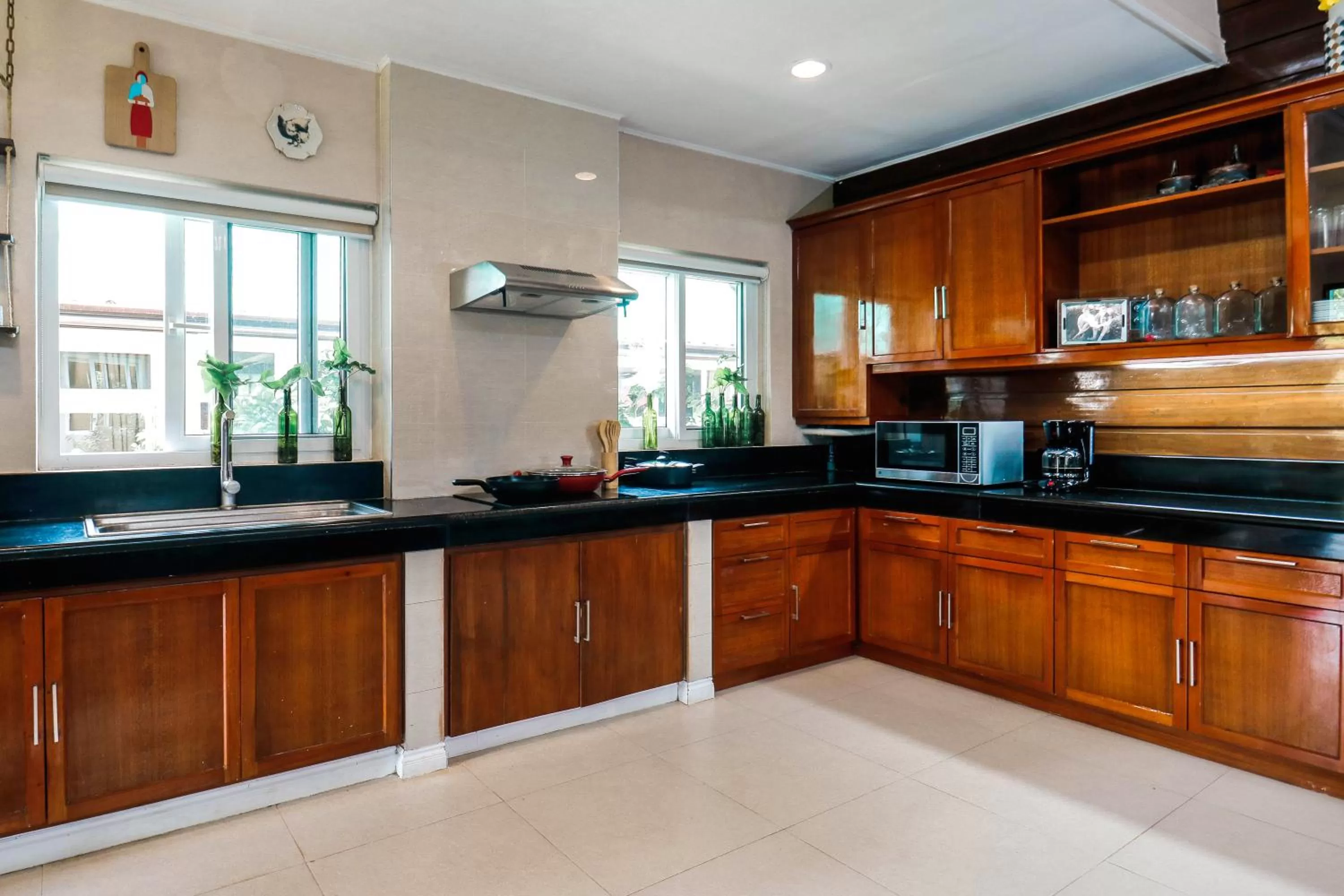 Kitchen or kitchenette in Hotel Kimberly Tagaytay