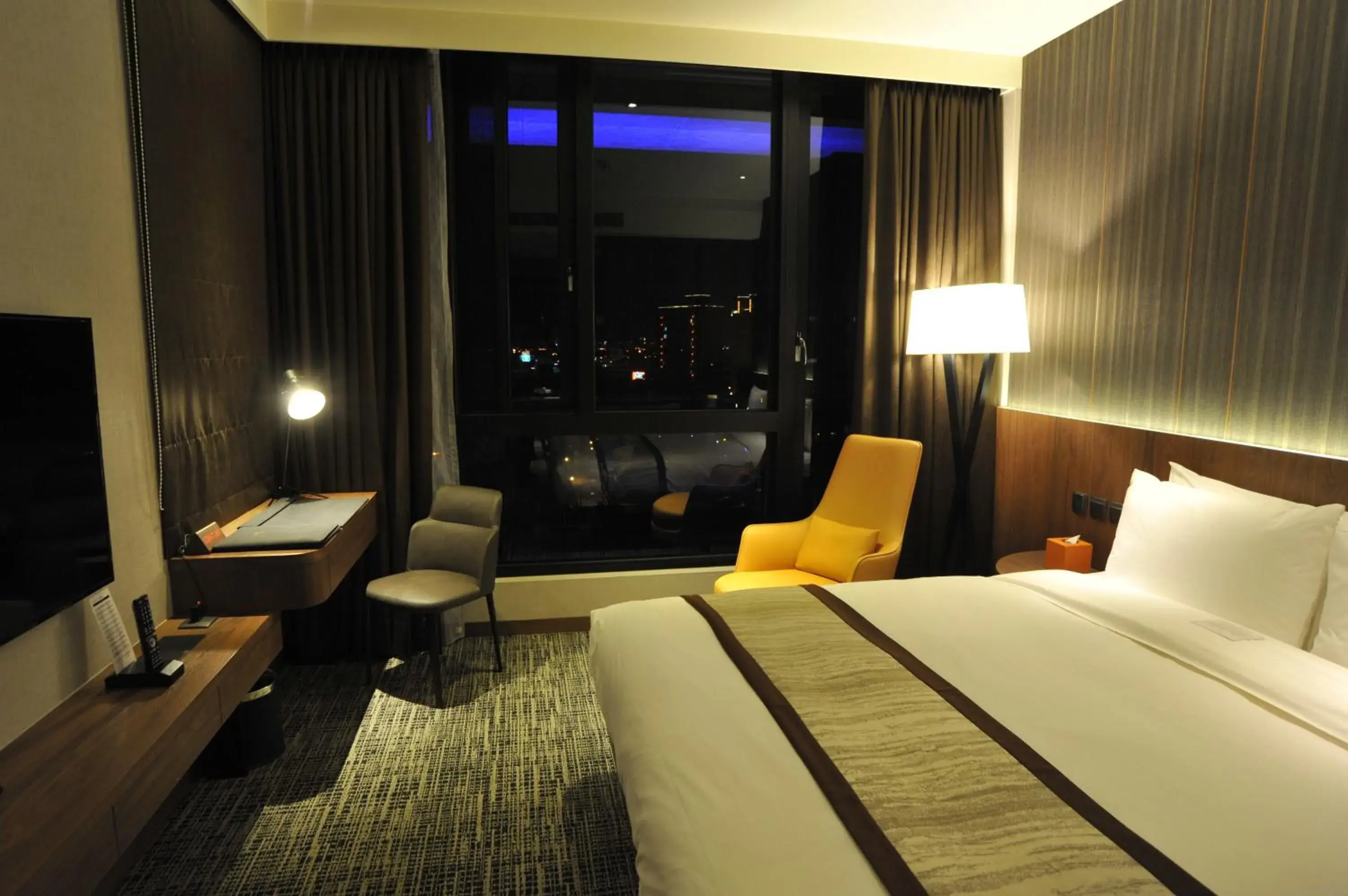 Premium Double Room with Bath in Hotel In Premium Double Room with Bath in Hotel In