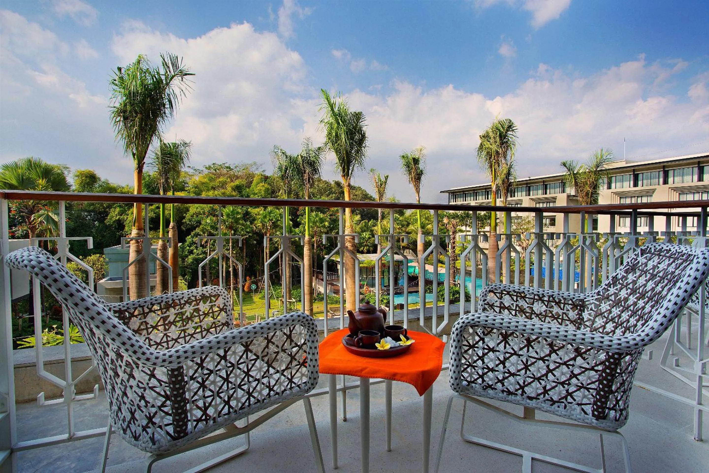 Balcony/Terrace in HARRIS Hotel & Conventions Malang