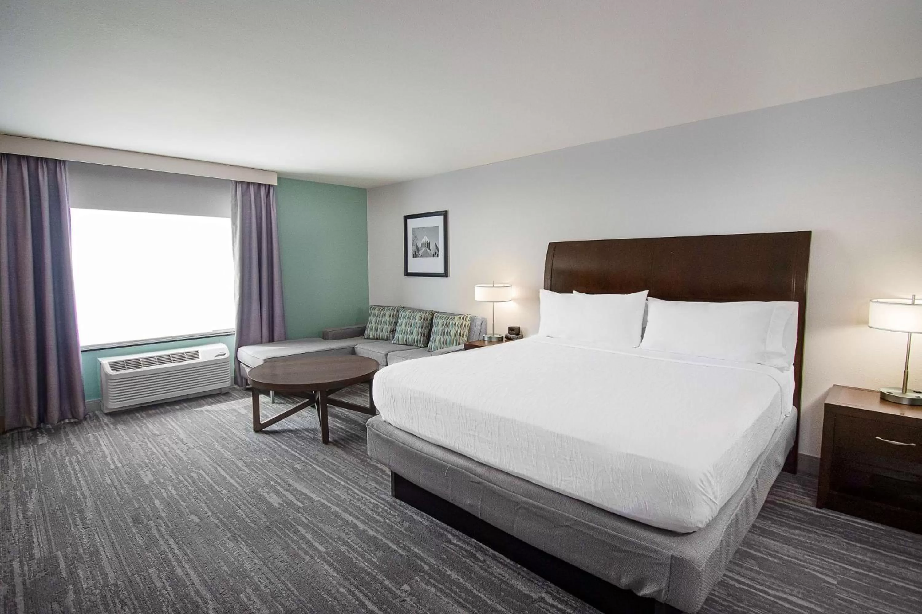 Bed in Hilton Garden Inn South Bend