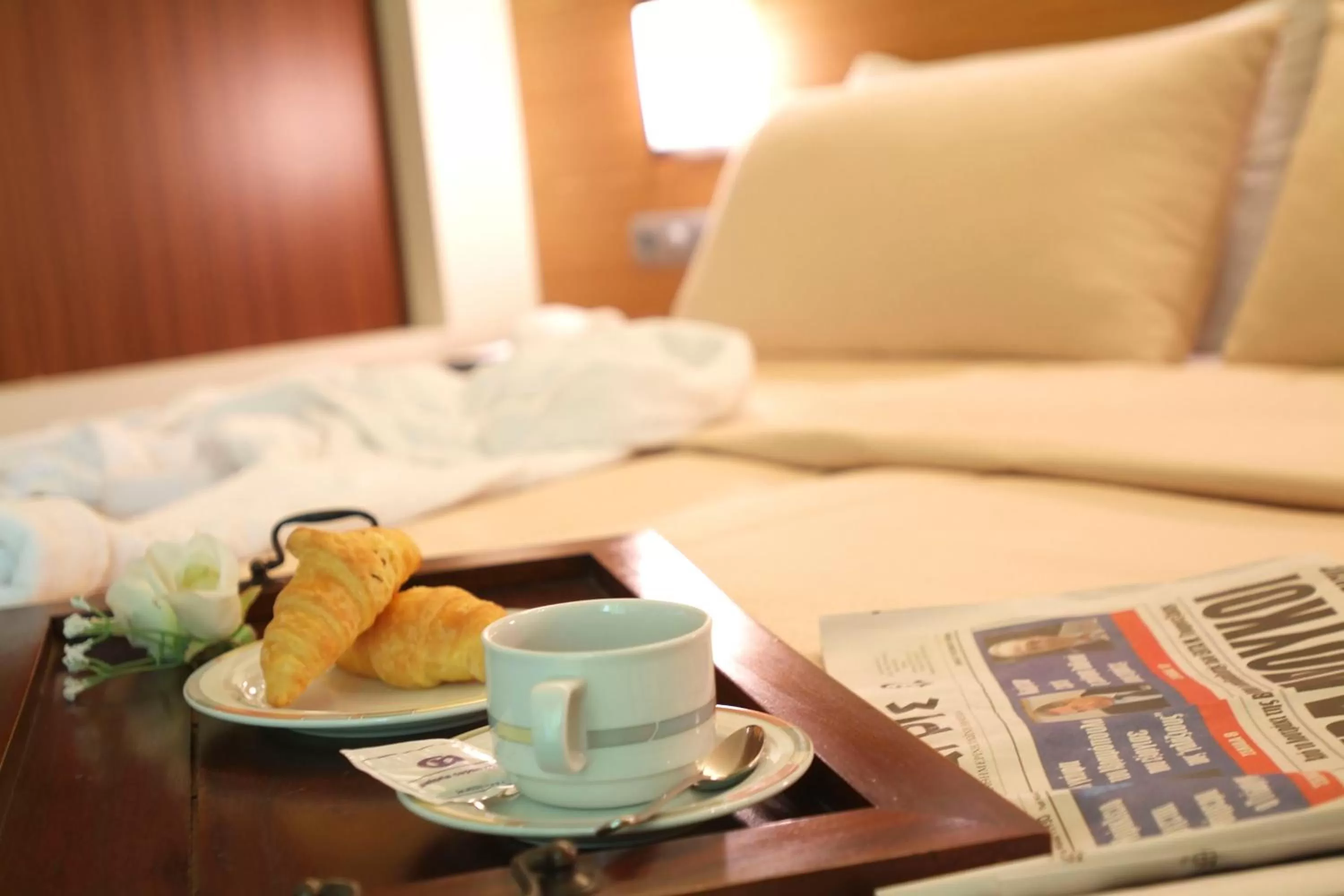 Food and drinks, Bed in Capsis Astoria Heraklion