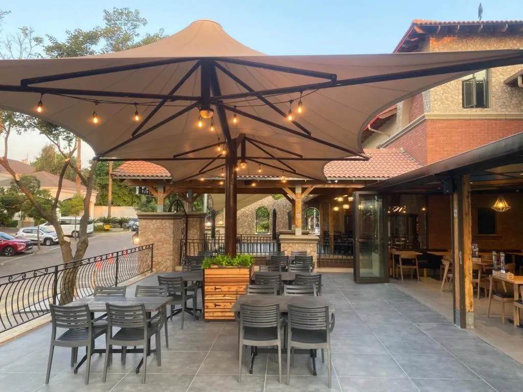 Restaurant/places to eat in Garden Court Morningside Sandton