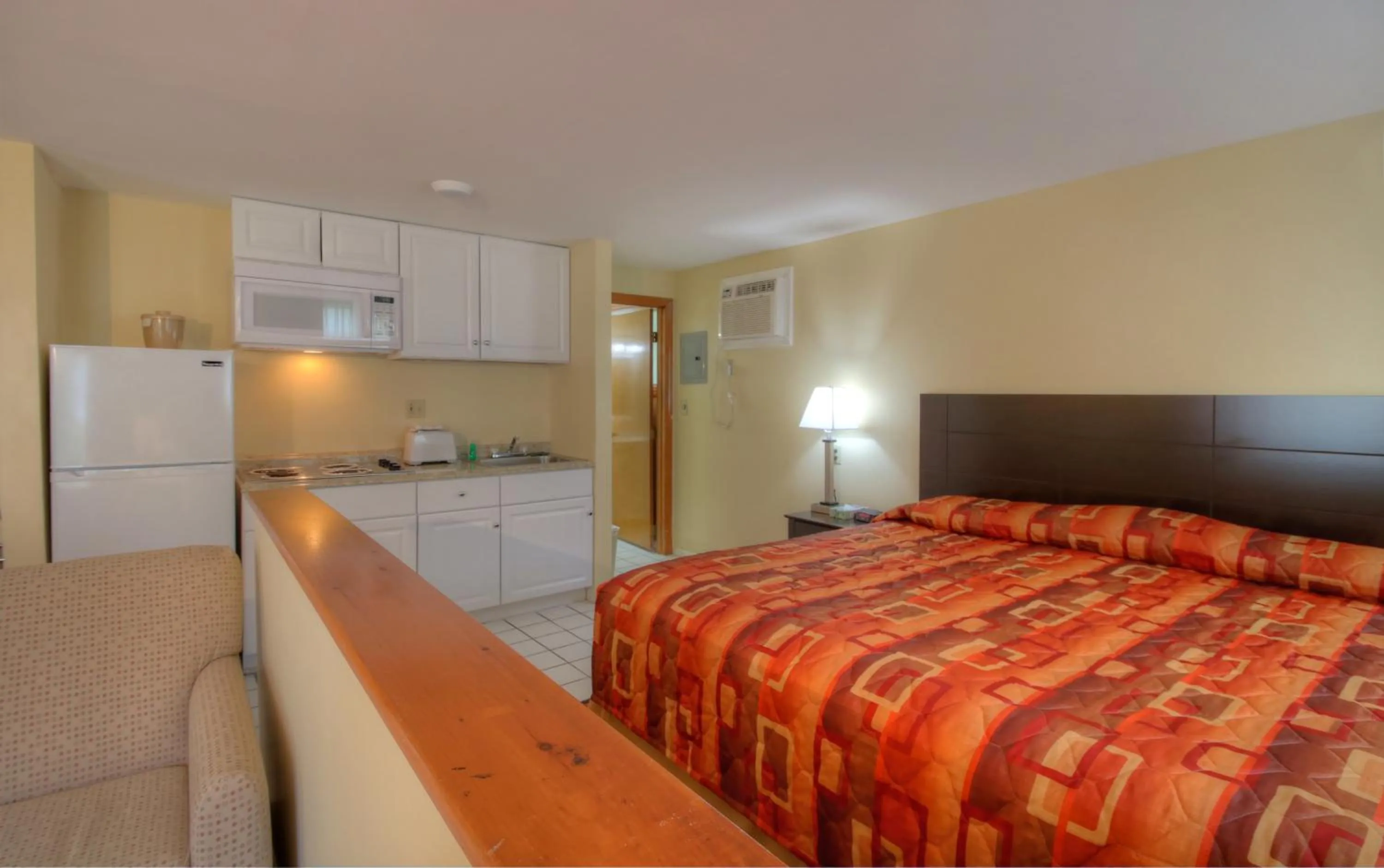 Bed in Ogunquit Tides