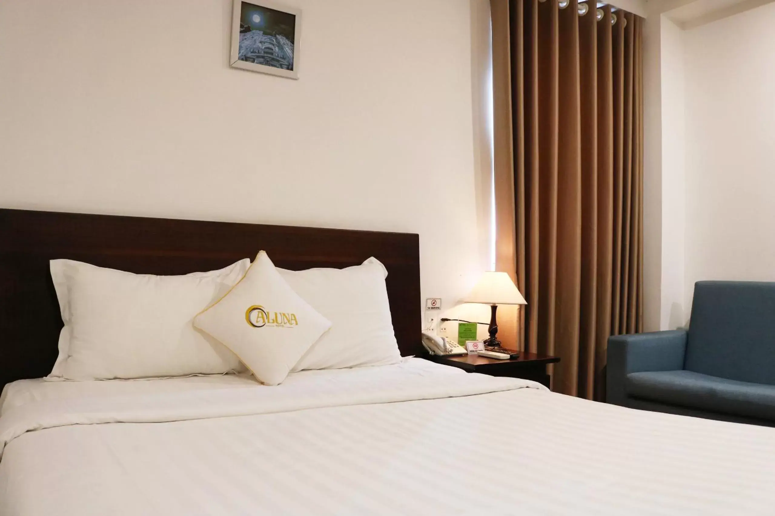 Deluxe Double Room in ALUNA Ben Thanh Hotel Deluxe Double Room in ALUNA Ben Thanh Hotel