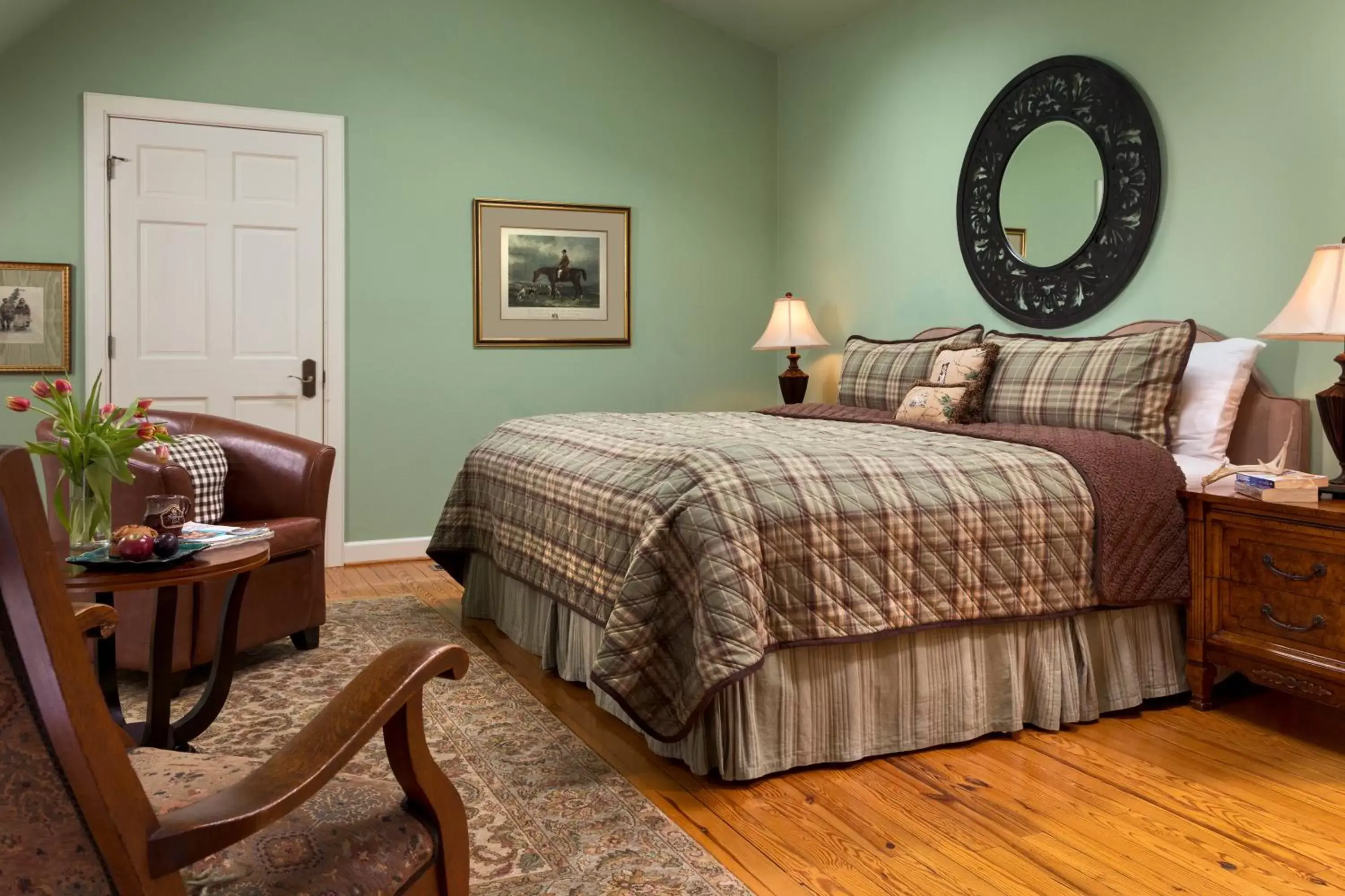 Deluxe King Room (Huntingfield) in Inn at Huntingfield Creek Deluxe King Room (Huntingfield) in Inn at Huntingfield Creek