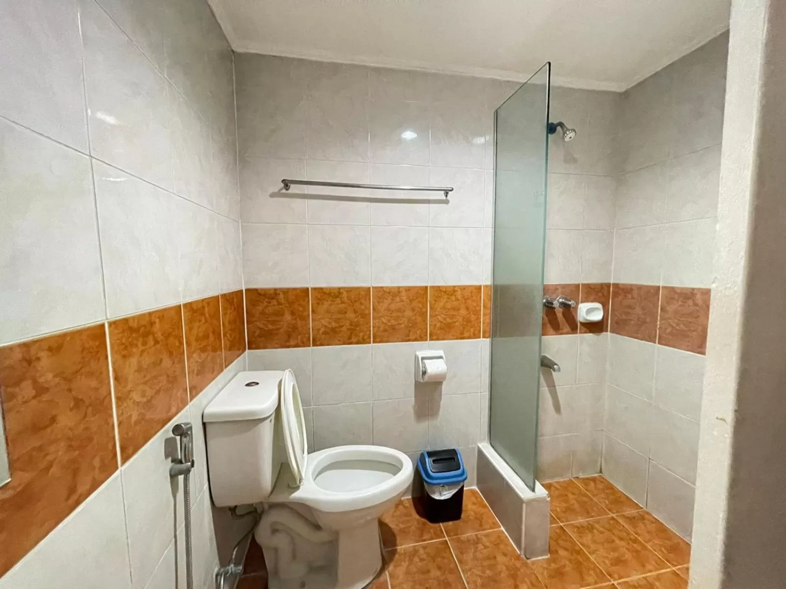 Toilet in Town and Country Hotel V Mapa