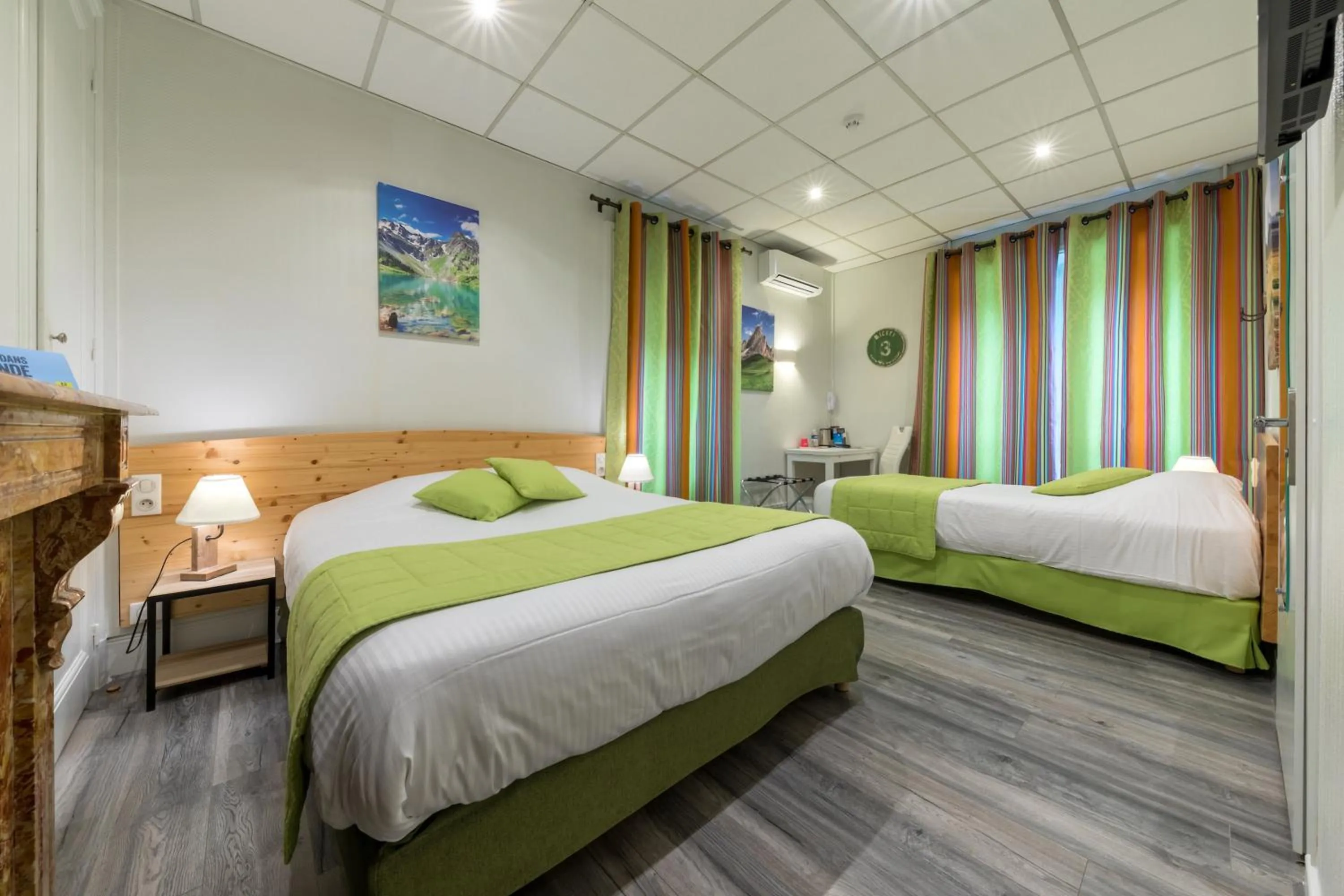 Photo of the whole room, Bed in La Commanderie de Champarey