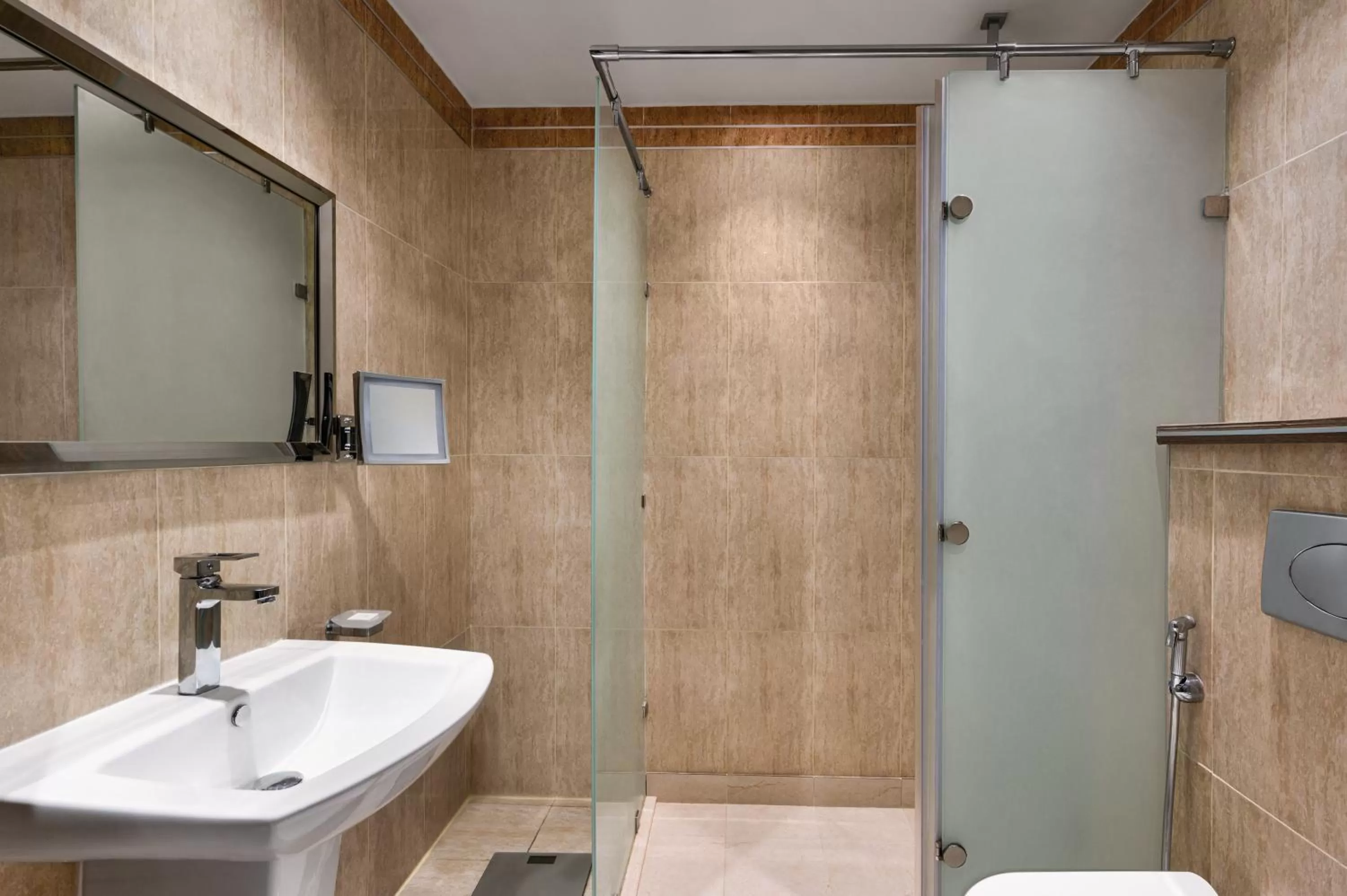 Shower in Wyndham Doha West Bay