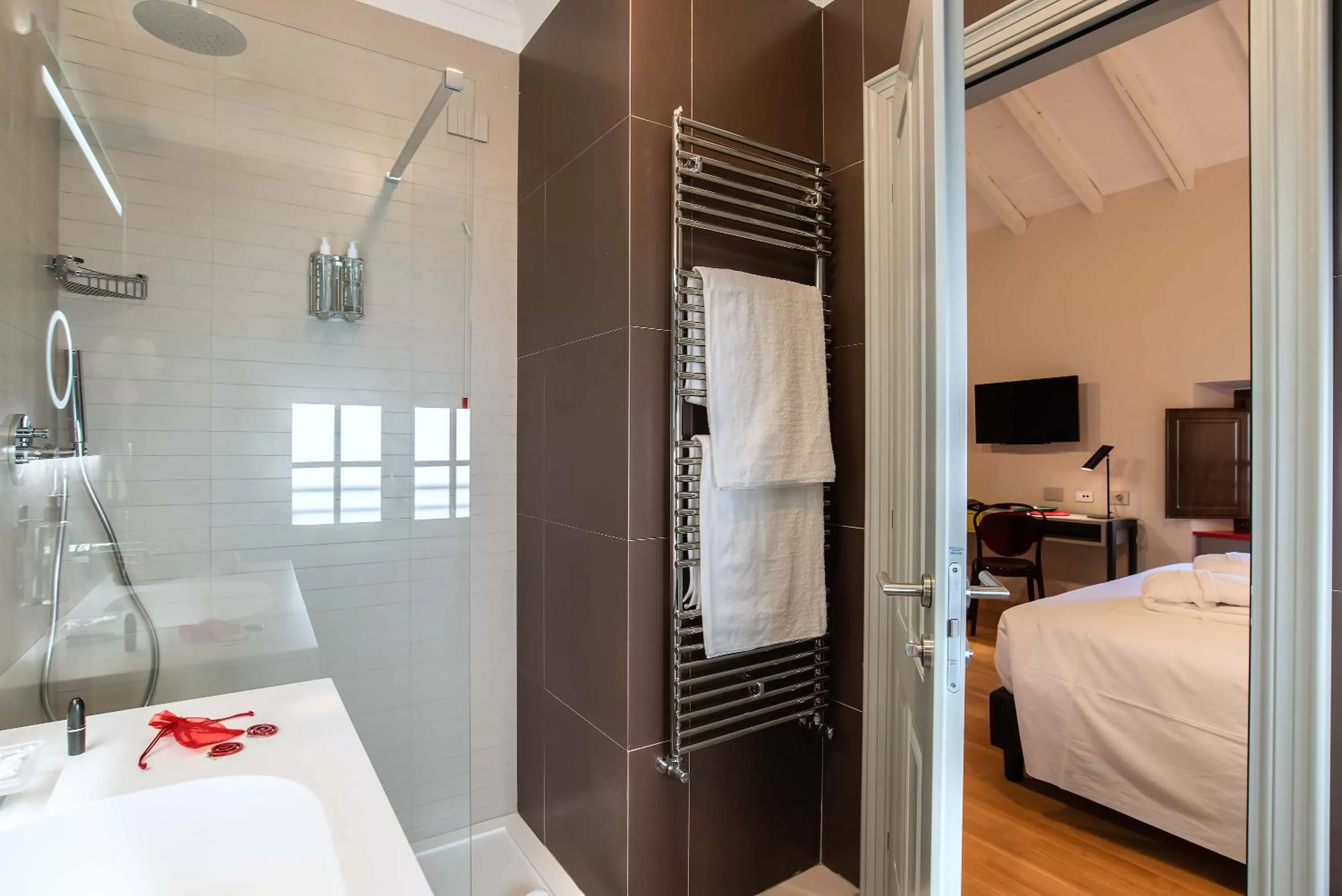 Bed in Albergo Etico Roma