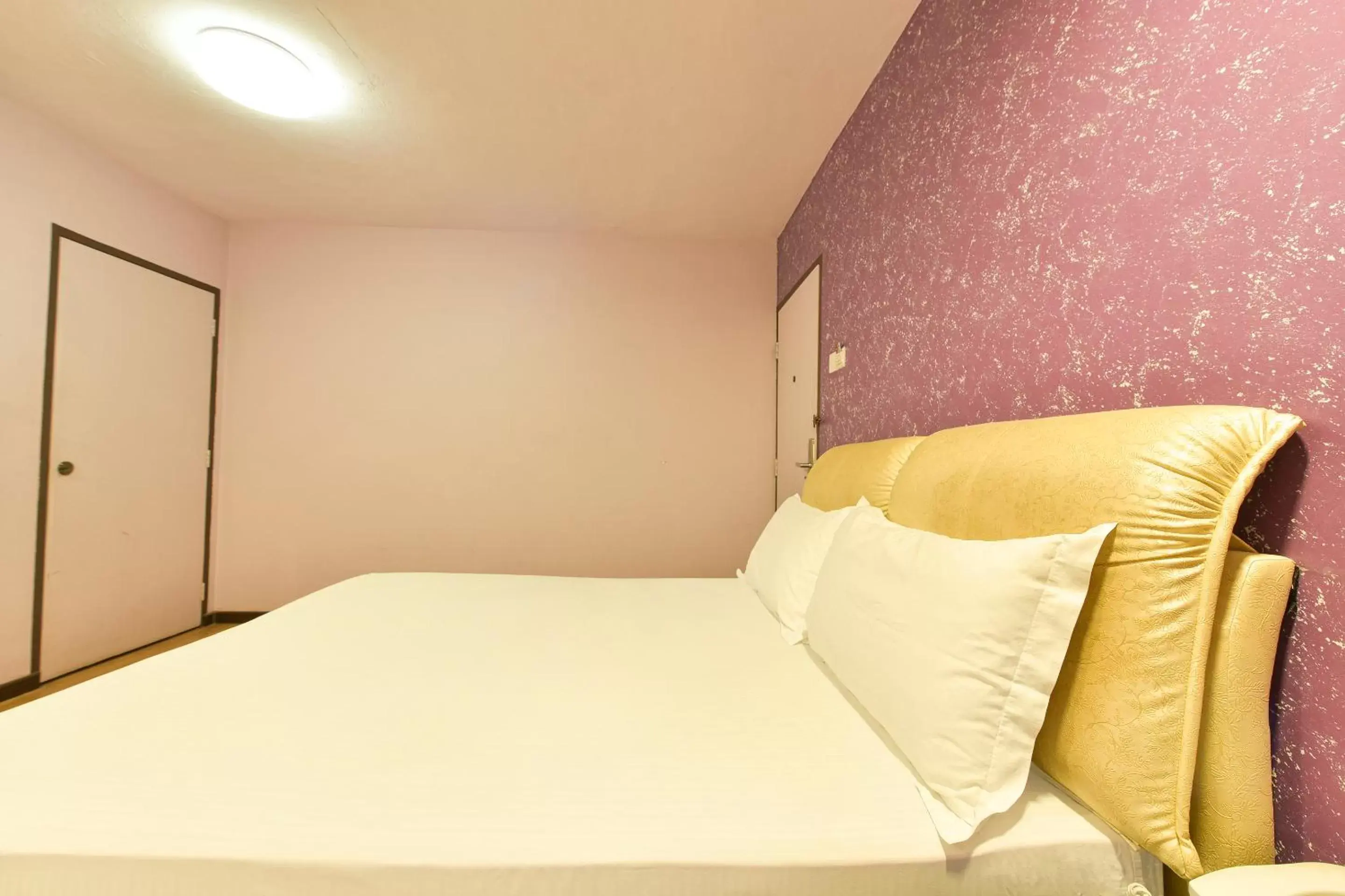 Standard Double Room in Capital O 516 Grand CT Hotel Standard Double Room in Capital O 516 Grand CT Hotel