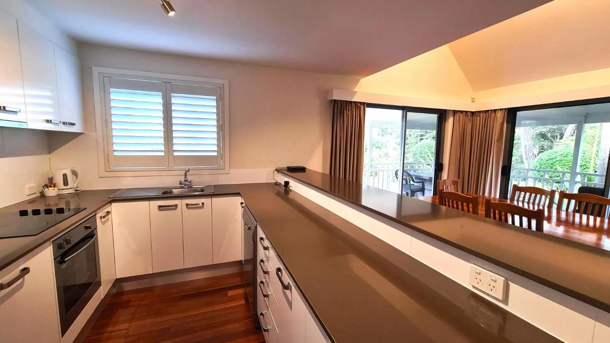 Dining area in Stay At Raffertys Resort