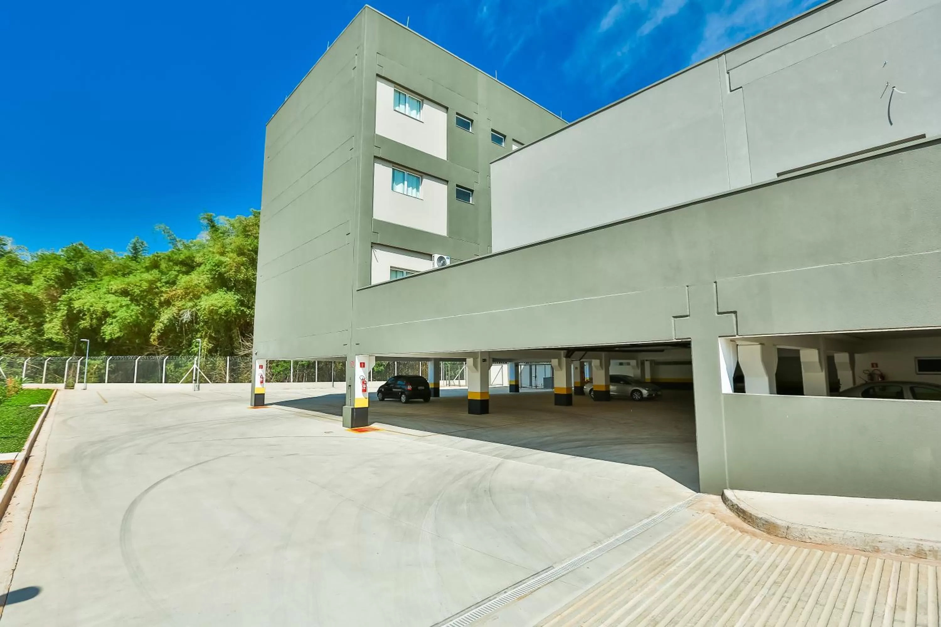 Property building in Comfort Mogi Guaçu