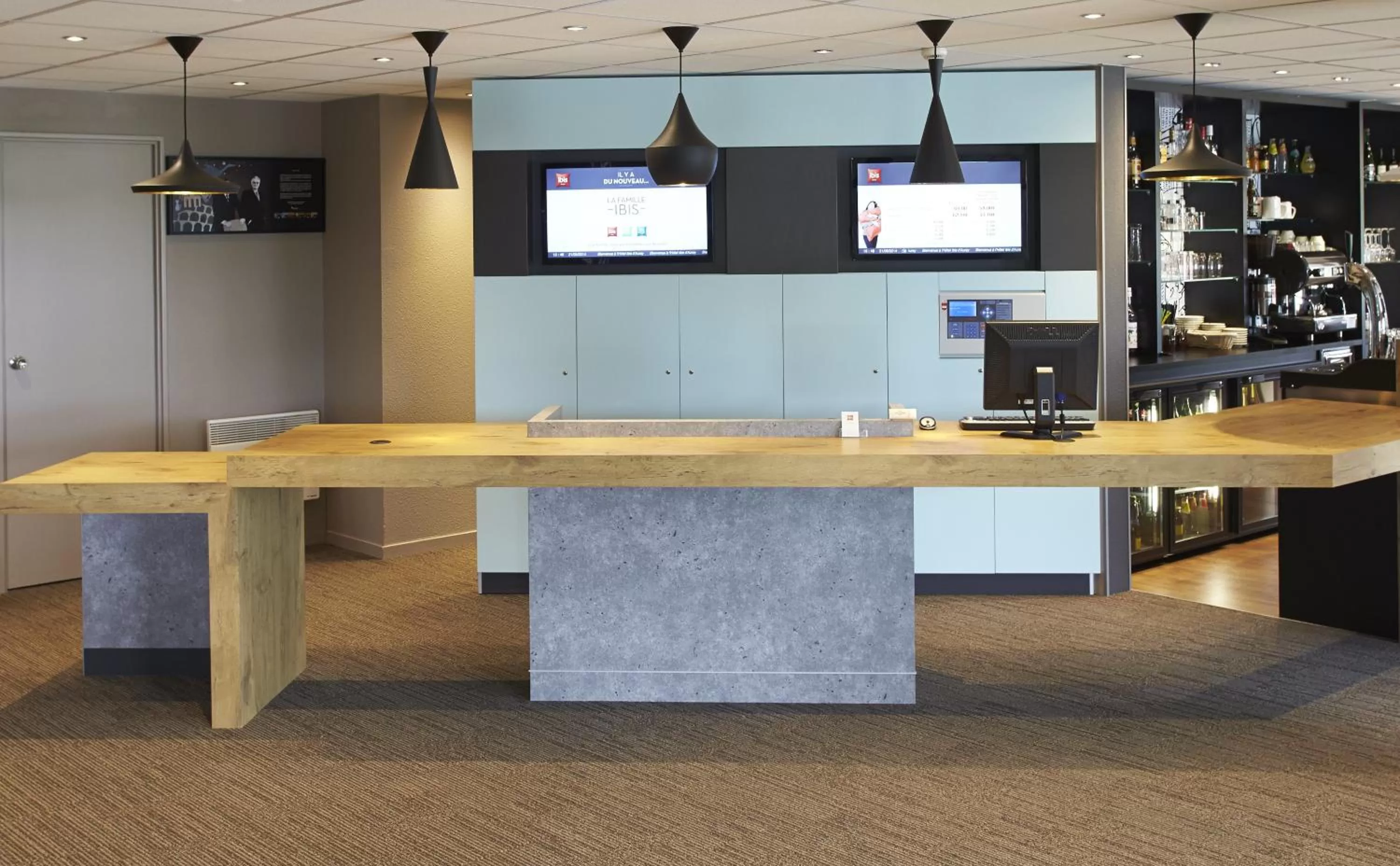 Lobby or reception in Ibis Auray