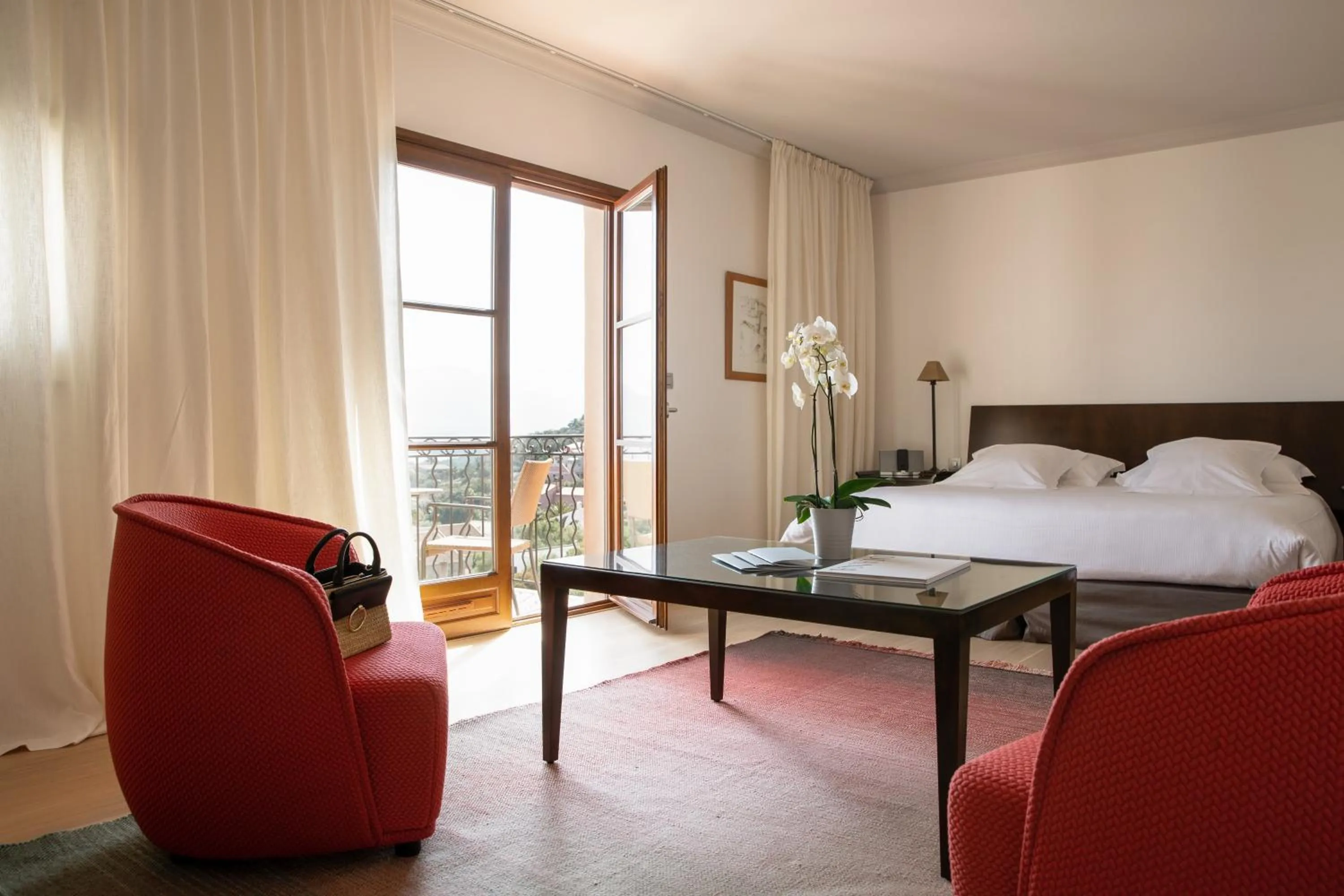 Living room, Bed in La Villa Calvi