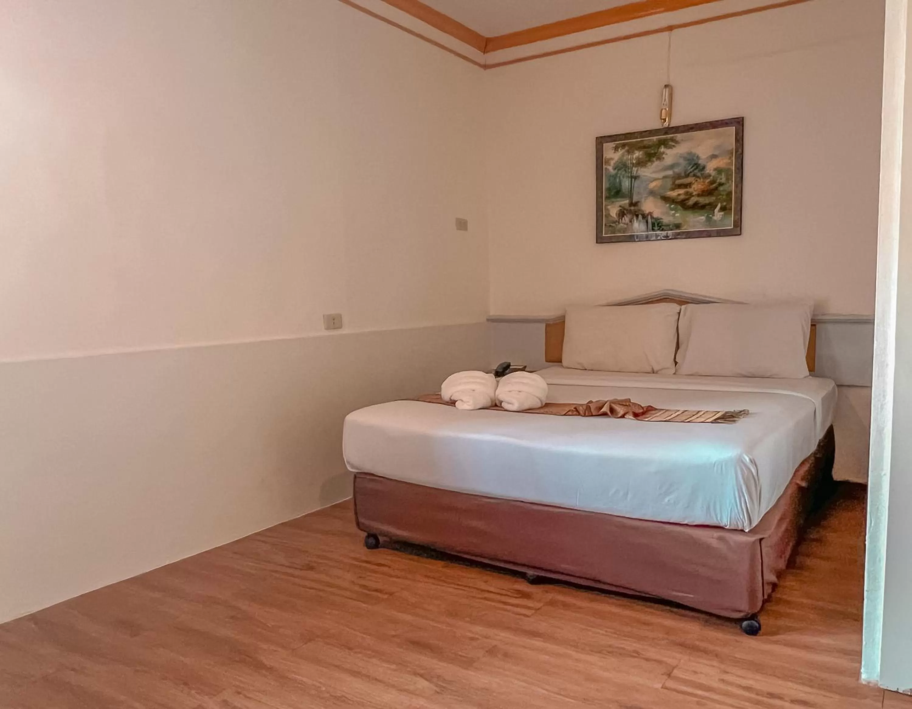 Standard Double Room in Merlin Grand Hotel