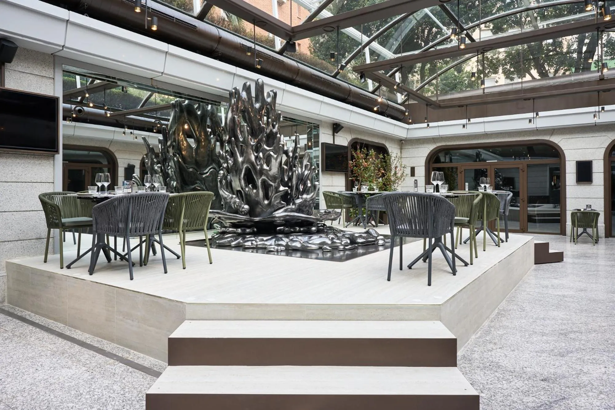 Restaurant/places to eat in VP Madroño