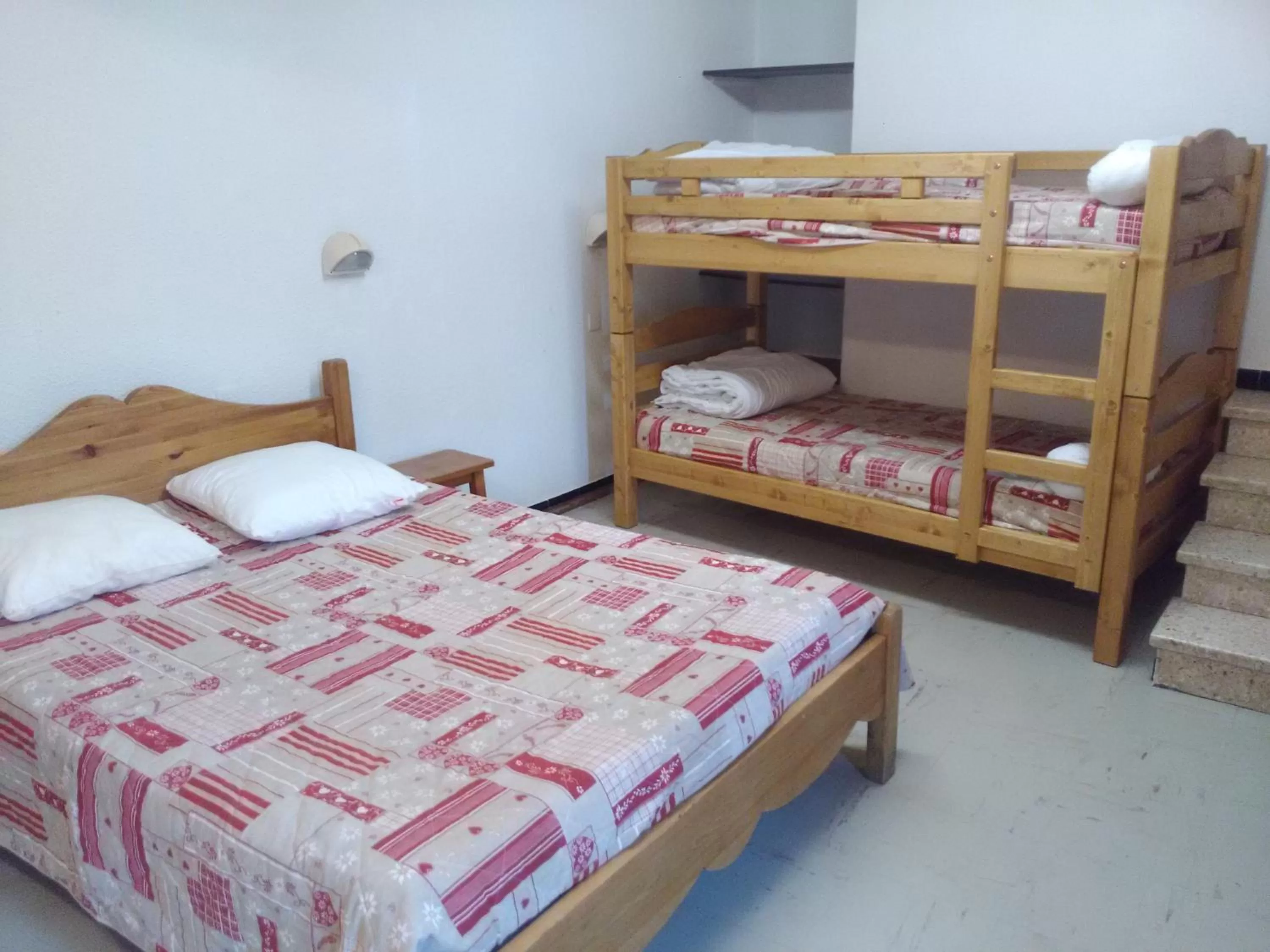 Bed in Cap Verb Guillestre