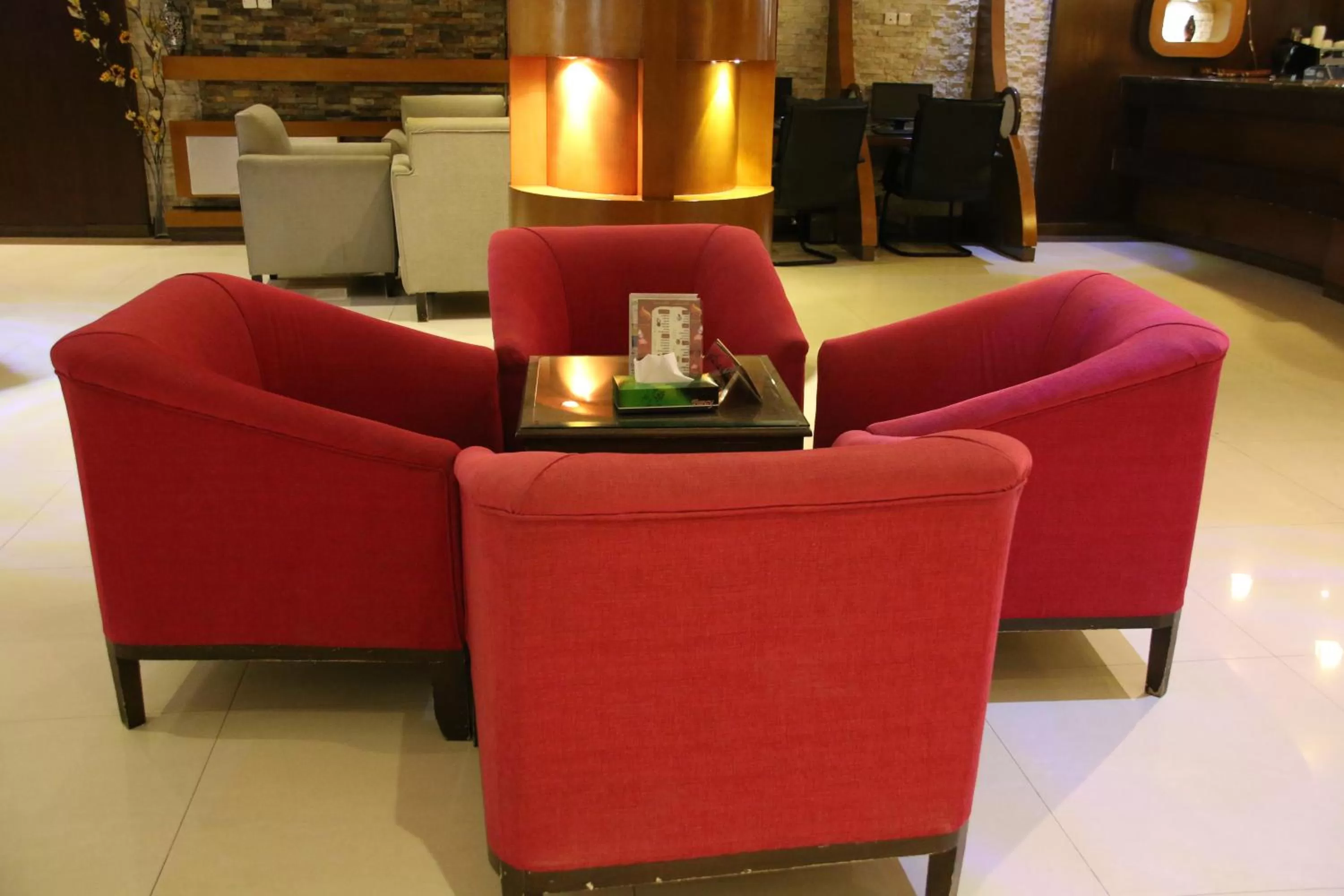 Lobby or reception in Dorar Darea Hotel Apartments - Al Nafl