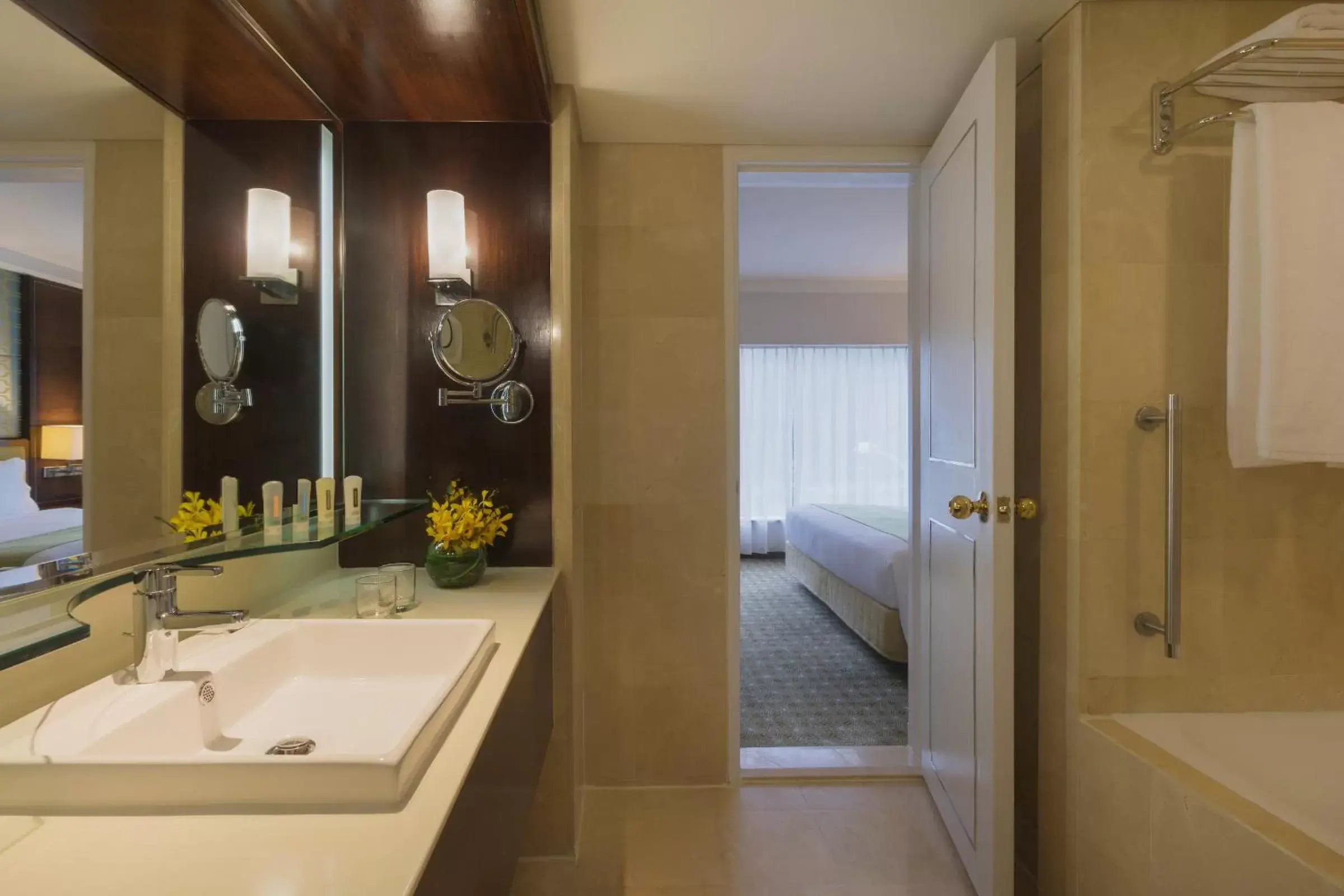 One-Bedroom King Suite with Living Area in Holiday Inn Singapore Orchard City Centre, an IHG Hotel One-Bedroom King Suite with Living Area in Holiday Inn Singapore Orchard City Centre, an IHG Hotel