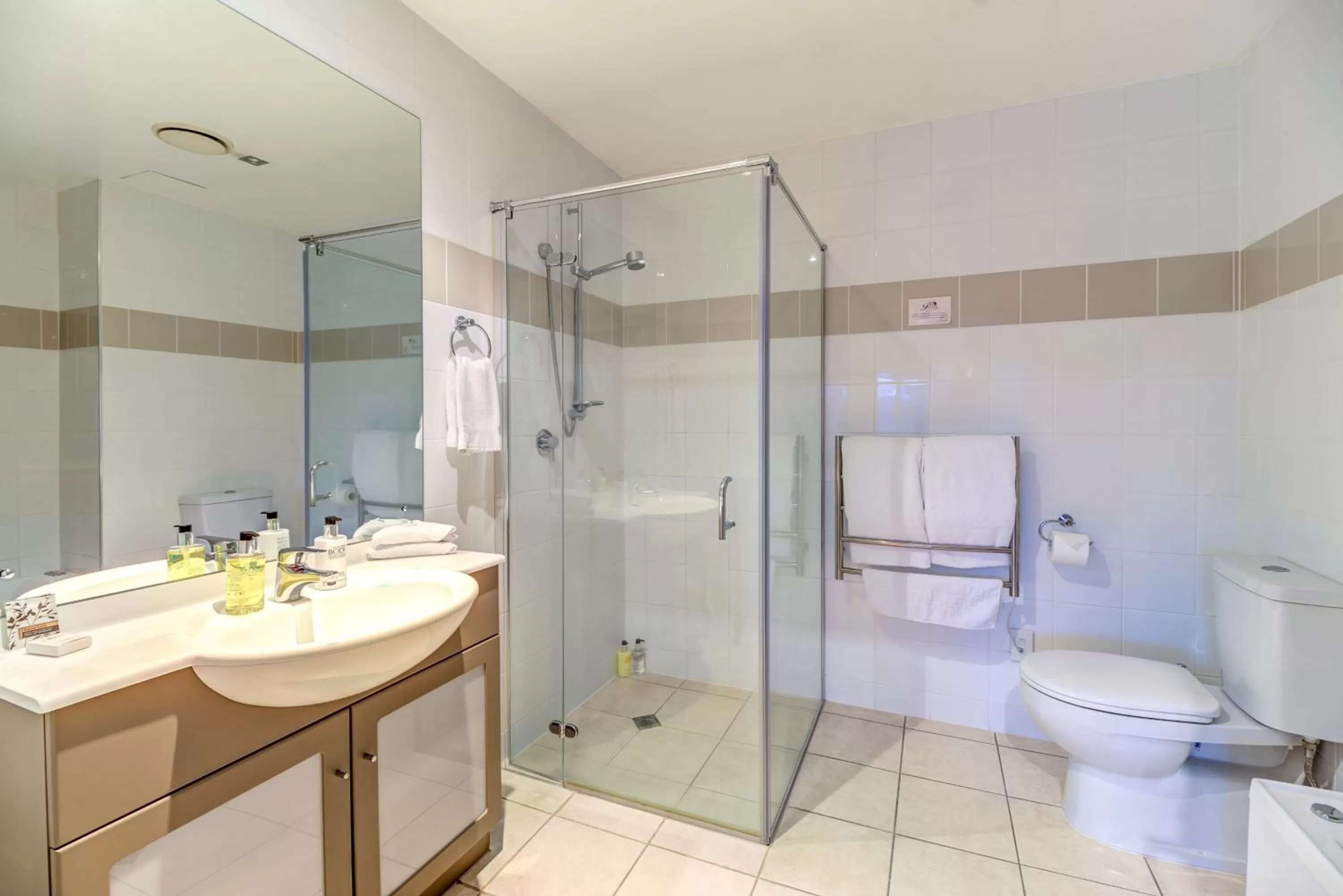 Shower in Parkview On Hagley