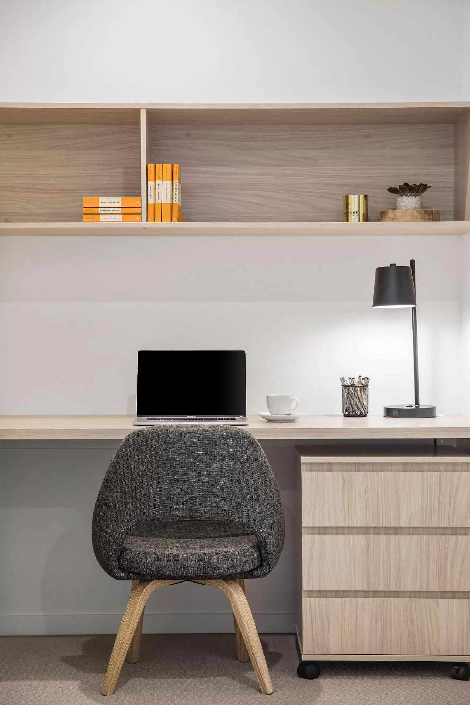 One-Bedroom Apartment with Balcony and Study in Alcyone Hotel Residences One-Bedroom Apartment with Balcony and Study in Alcyone Hotel Residences