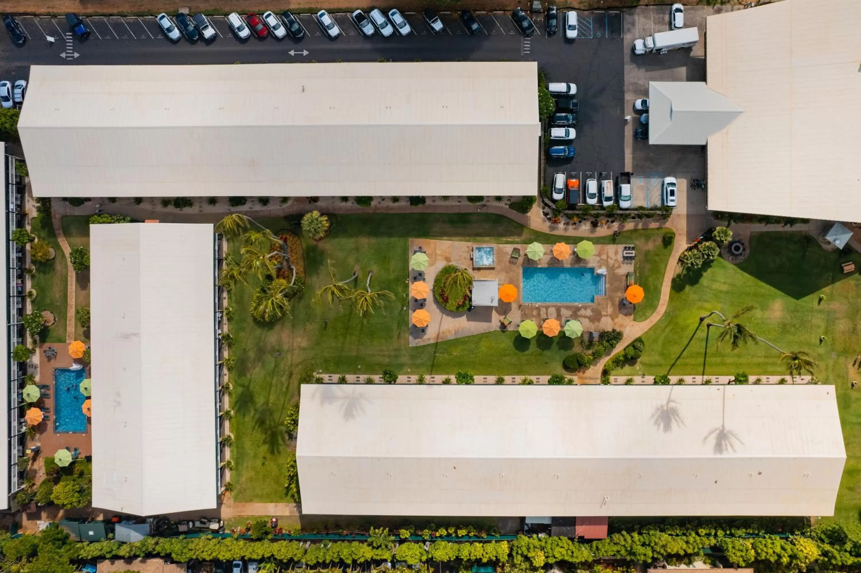 Property building in Kauai Shores Hotel