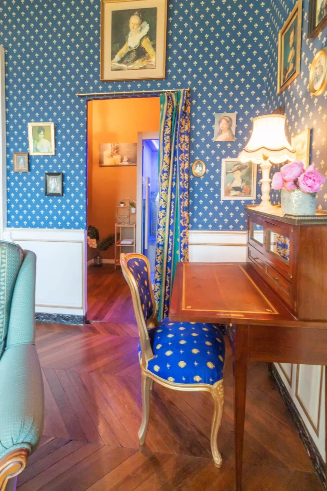 Sauna, Kitchen/Kitchenette in Chateau du Hallay