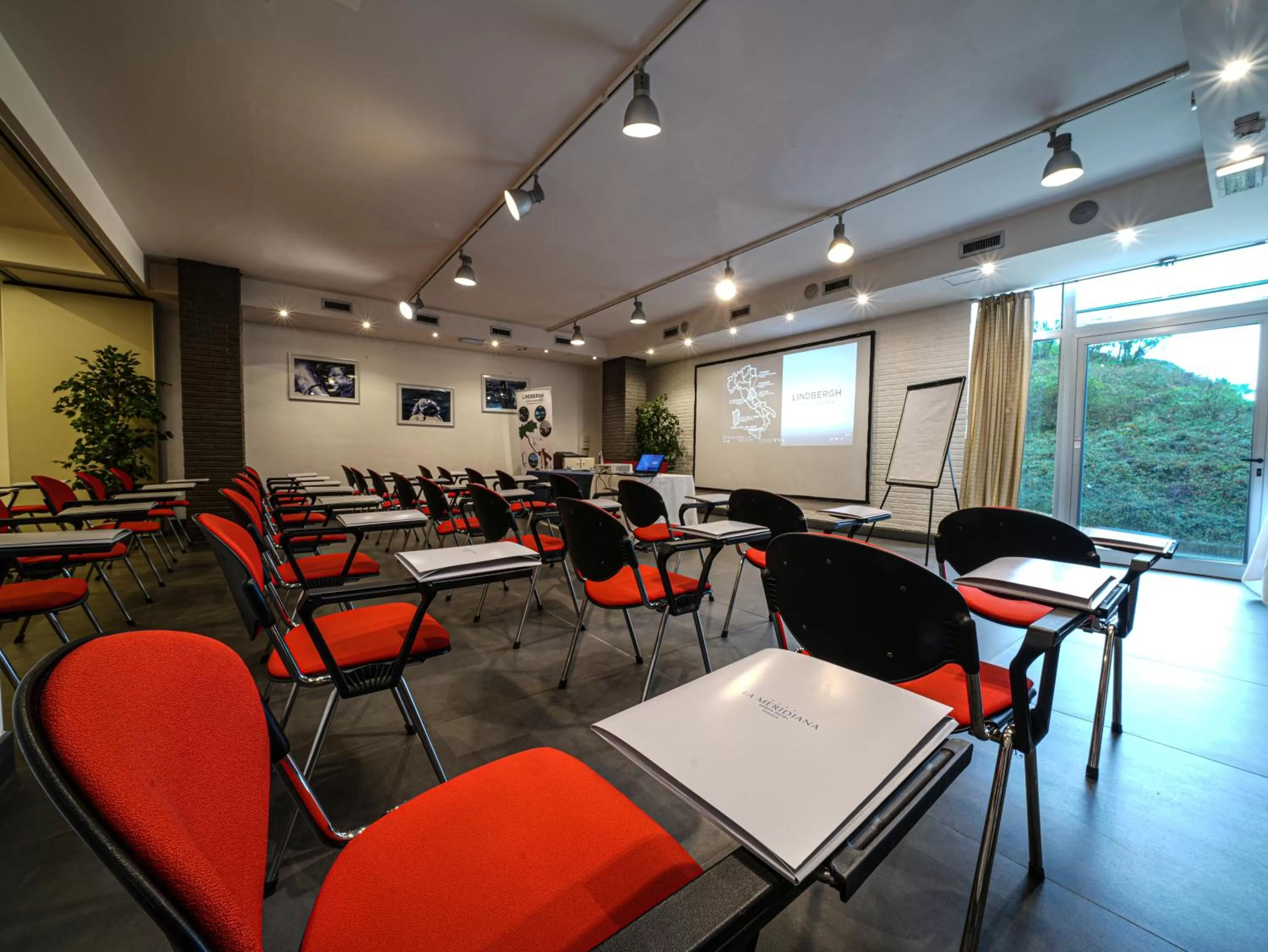 La Meridiana Bleisure Hotel