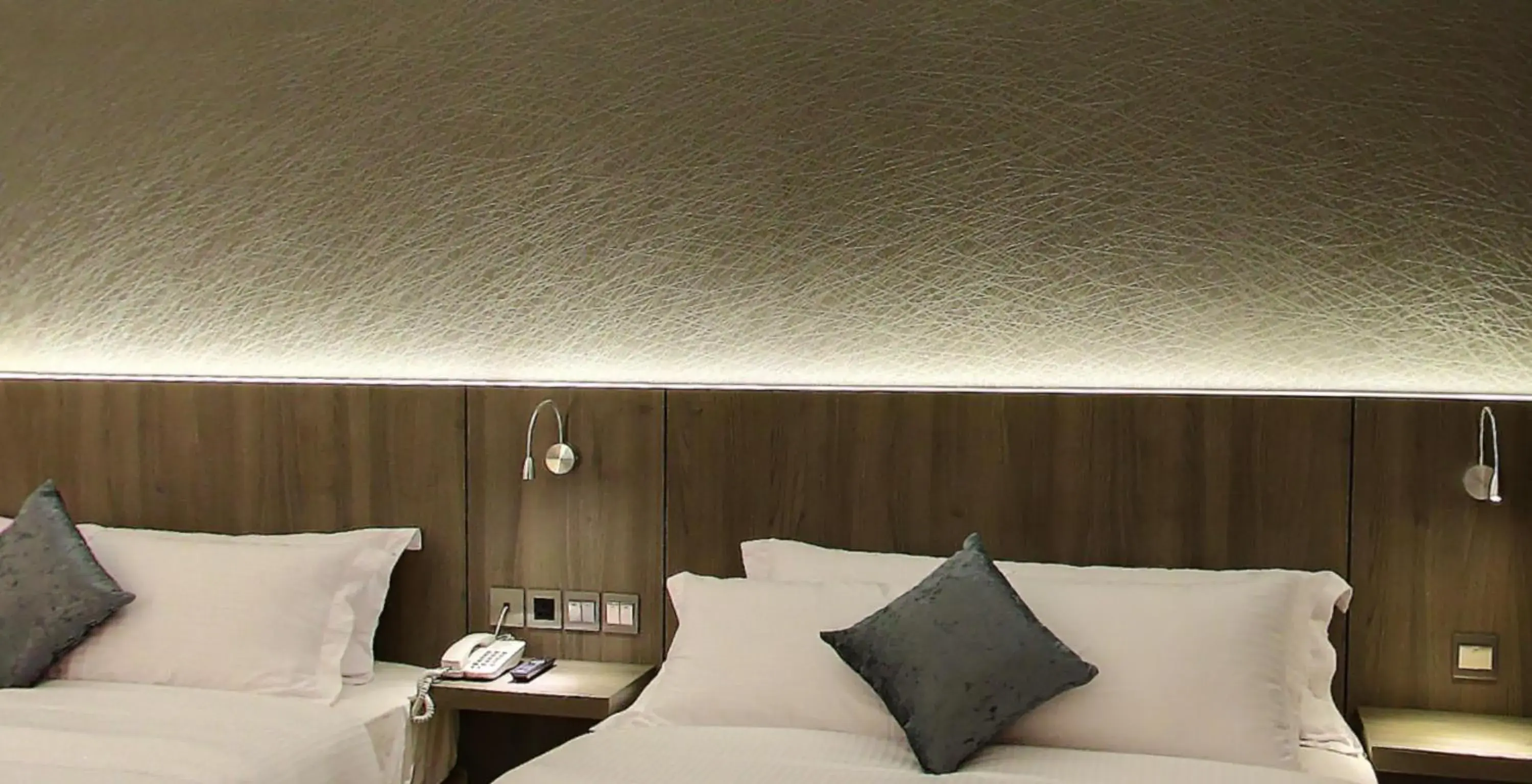 Deluxe Family Room in Flora by Crossroads Hotel Deluxe Family Room in Flora by Crossroads Hotel