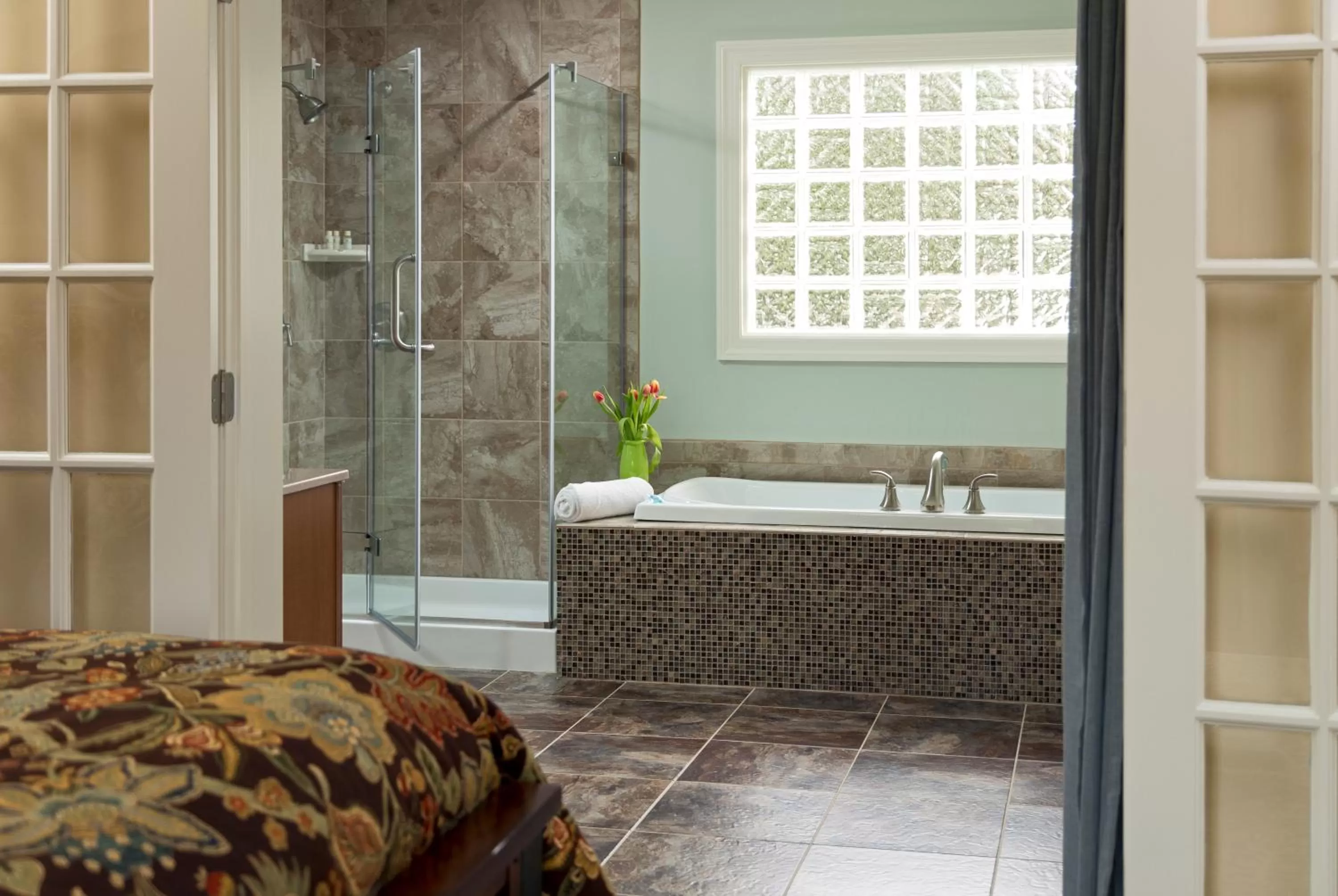 Inn at Huntingfield Creek