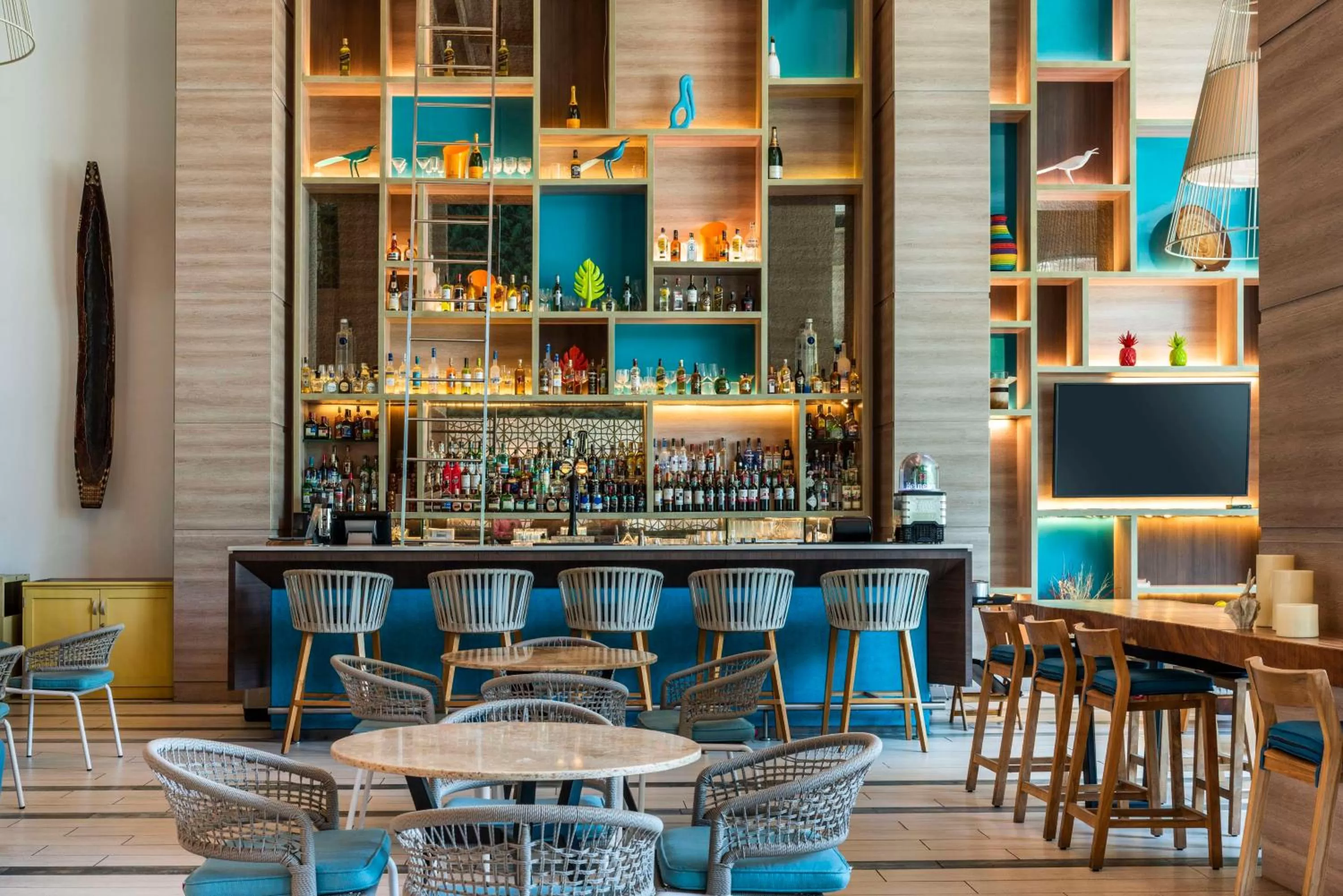 Lounge or bar in Hilton Cartagena