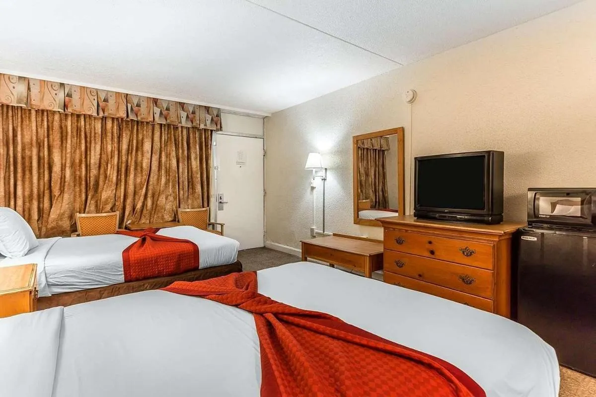 Bed in Ocean Star Hotel