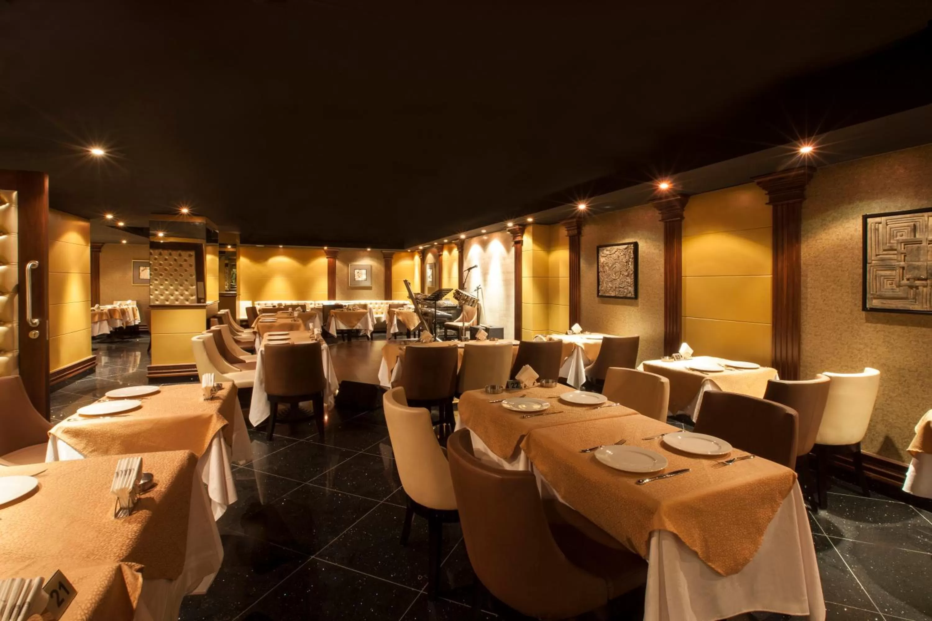 Nightclub / DJ in Al Sarab Hotel