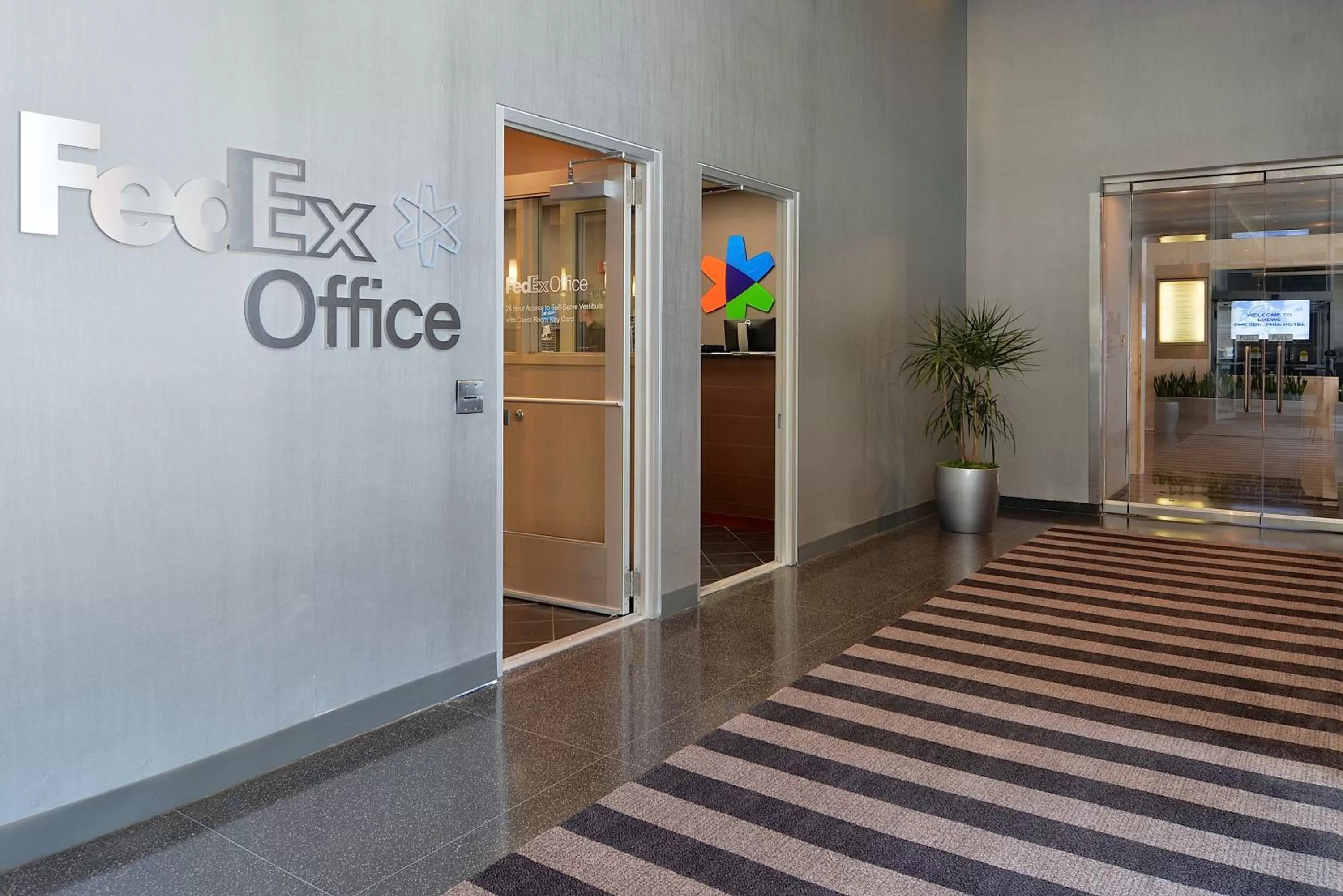 Decorative detail in Loews Philadelphia Hotel