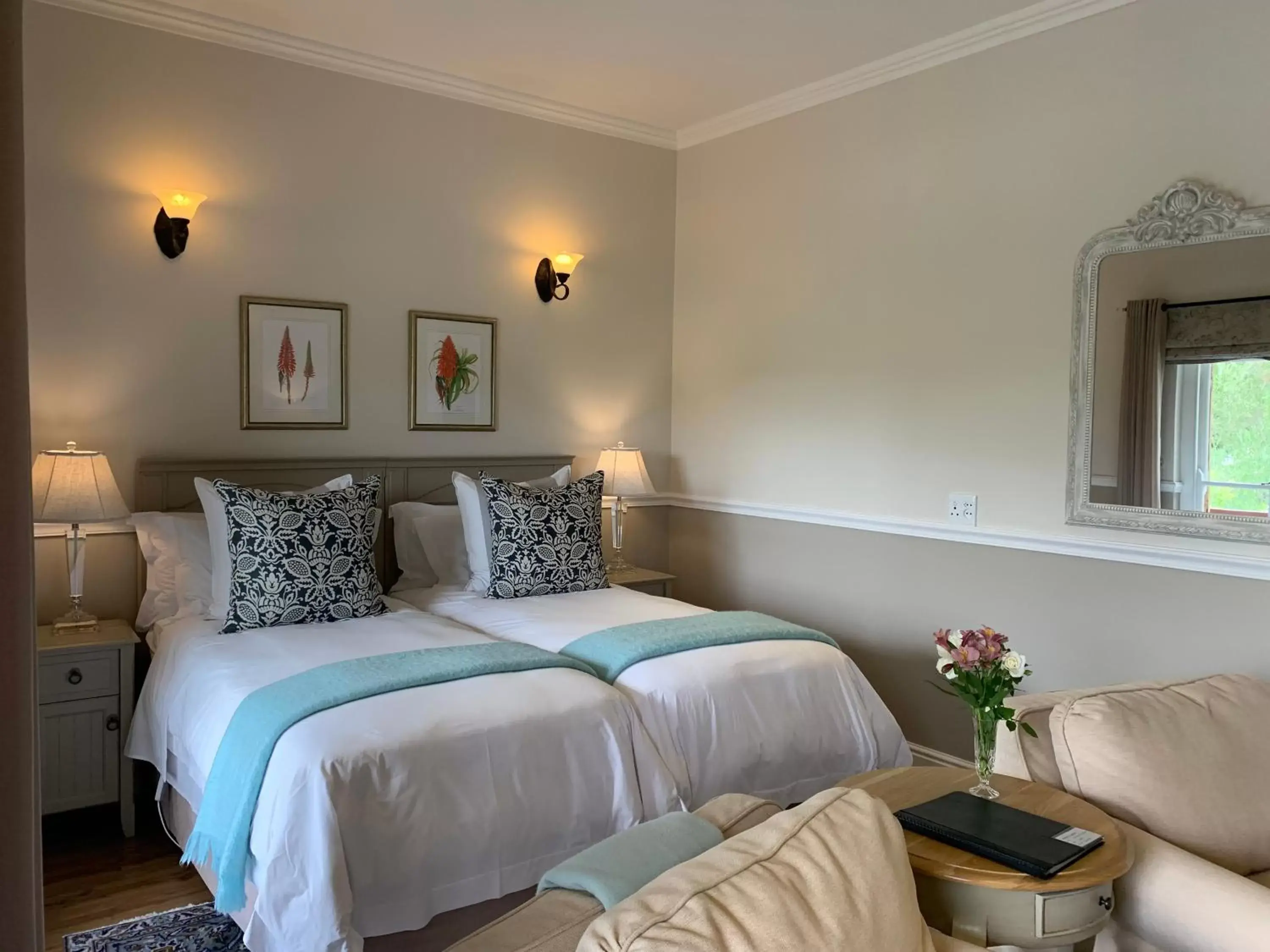Luxury Twin Garden Room - single occupancy in Montagu Vines Guesthouse Luxury Twin Garden Room - single occupancy in Montagu Vines Guesthouse