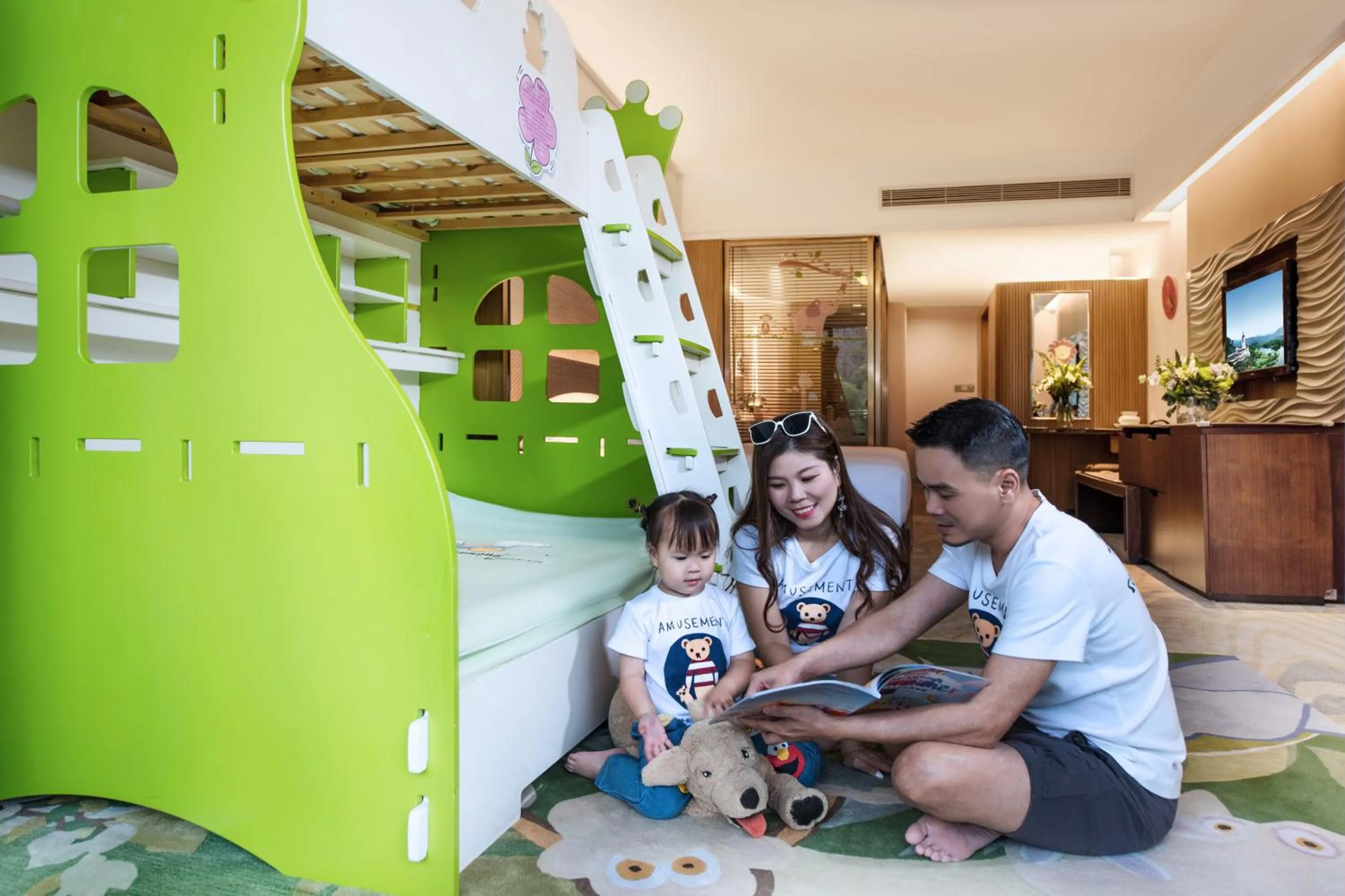 children in Mission Hills Hotel Resorts Dongguan