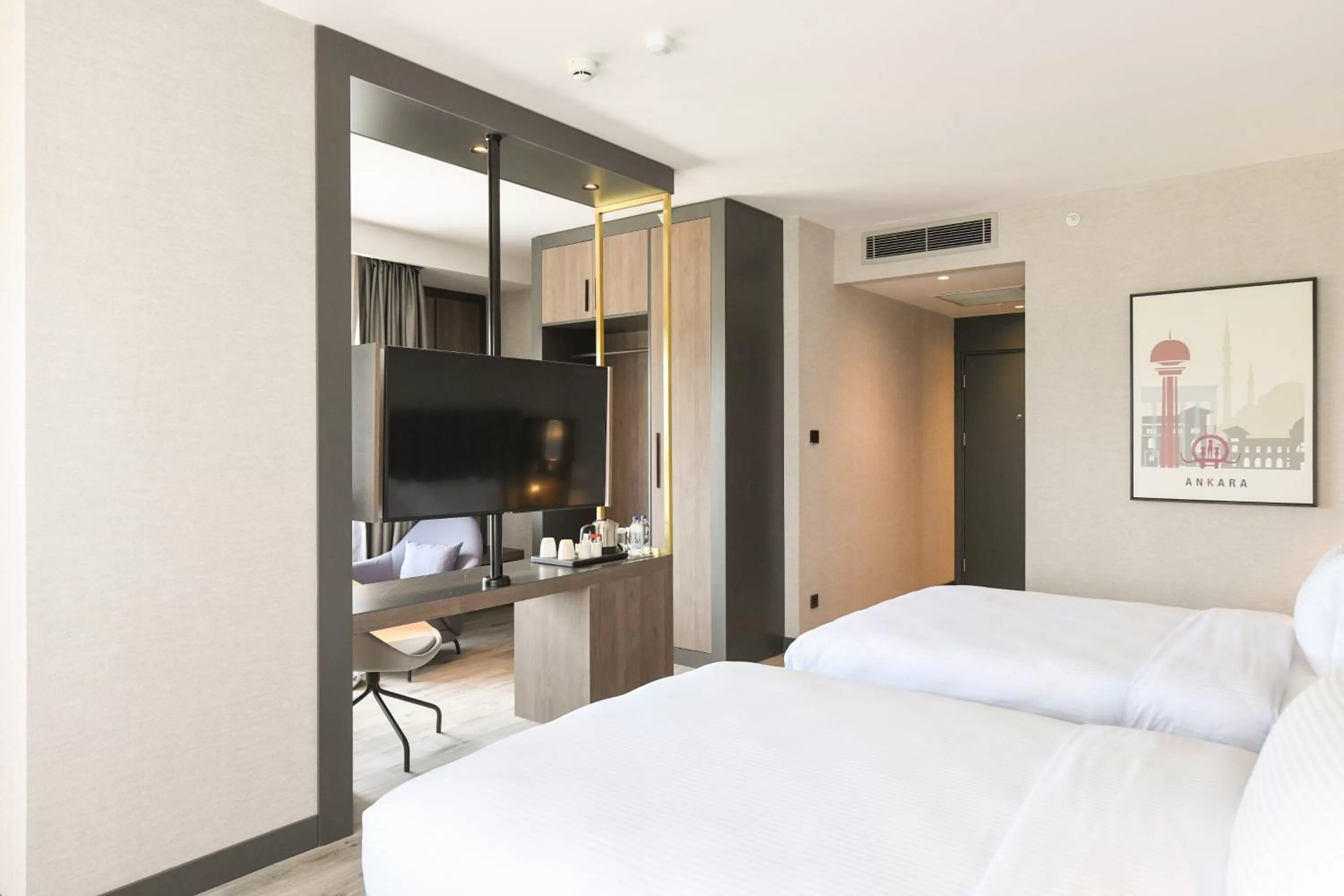 Photo of the whole room, Bed in Crowne Plaza Ankara by IHG