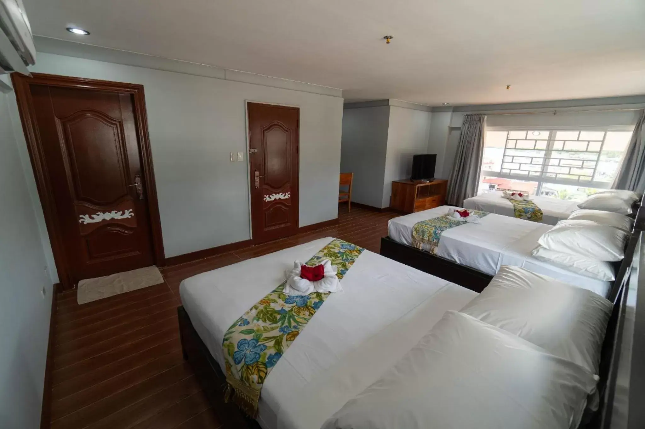 Family Room in One Averee Bay Hotel Family Room in One Averee Bay Hotel