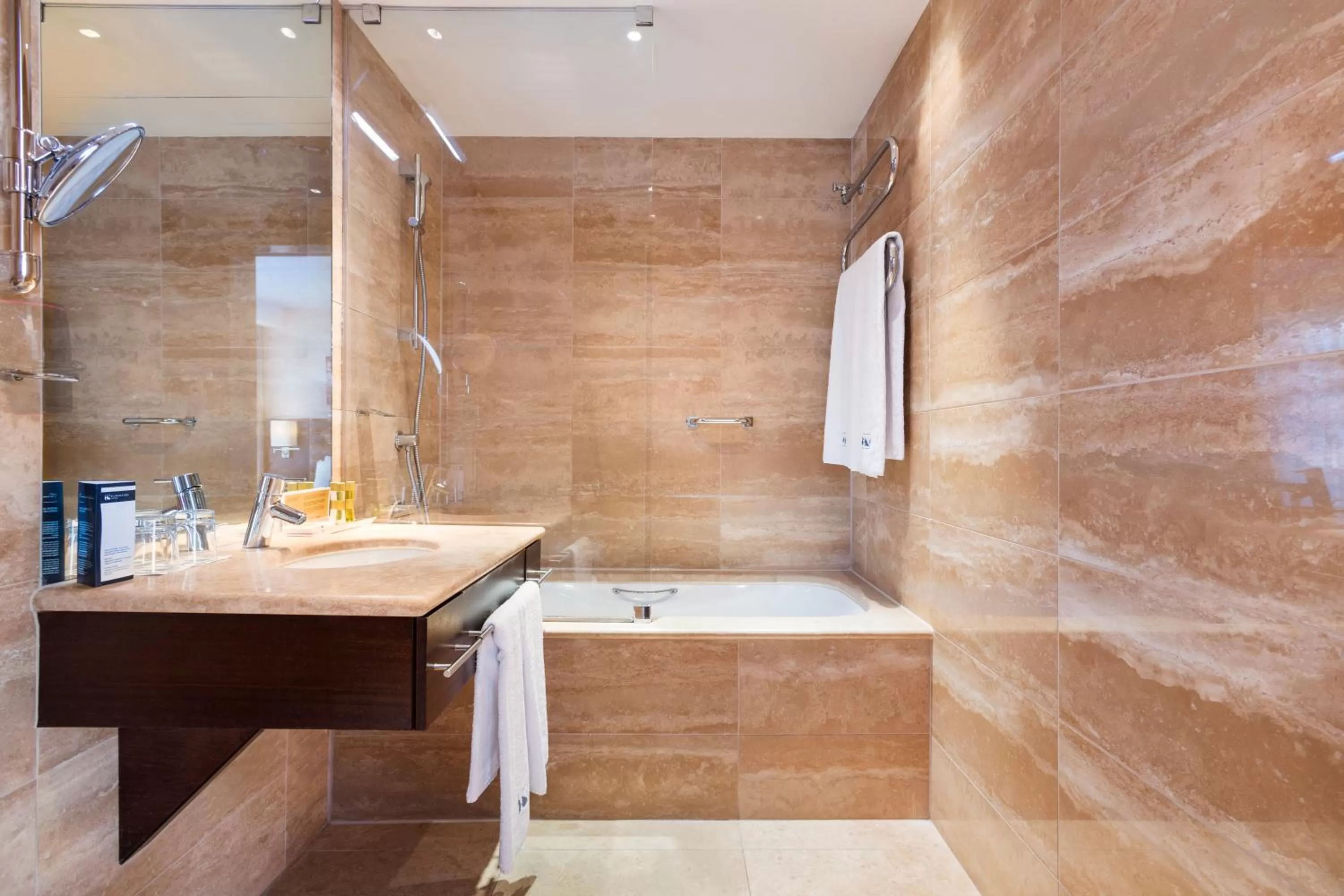 Bathroom in Exe Budapest Center