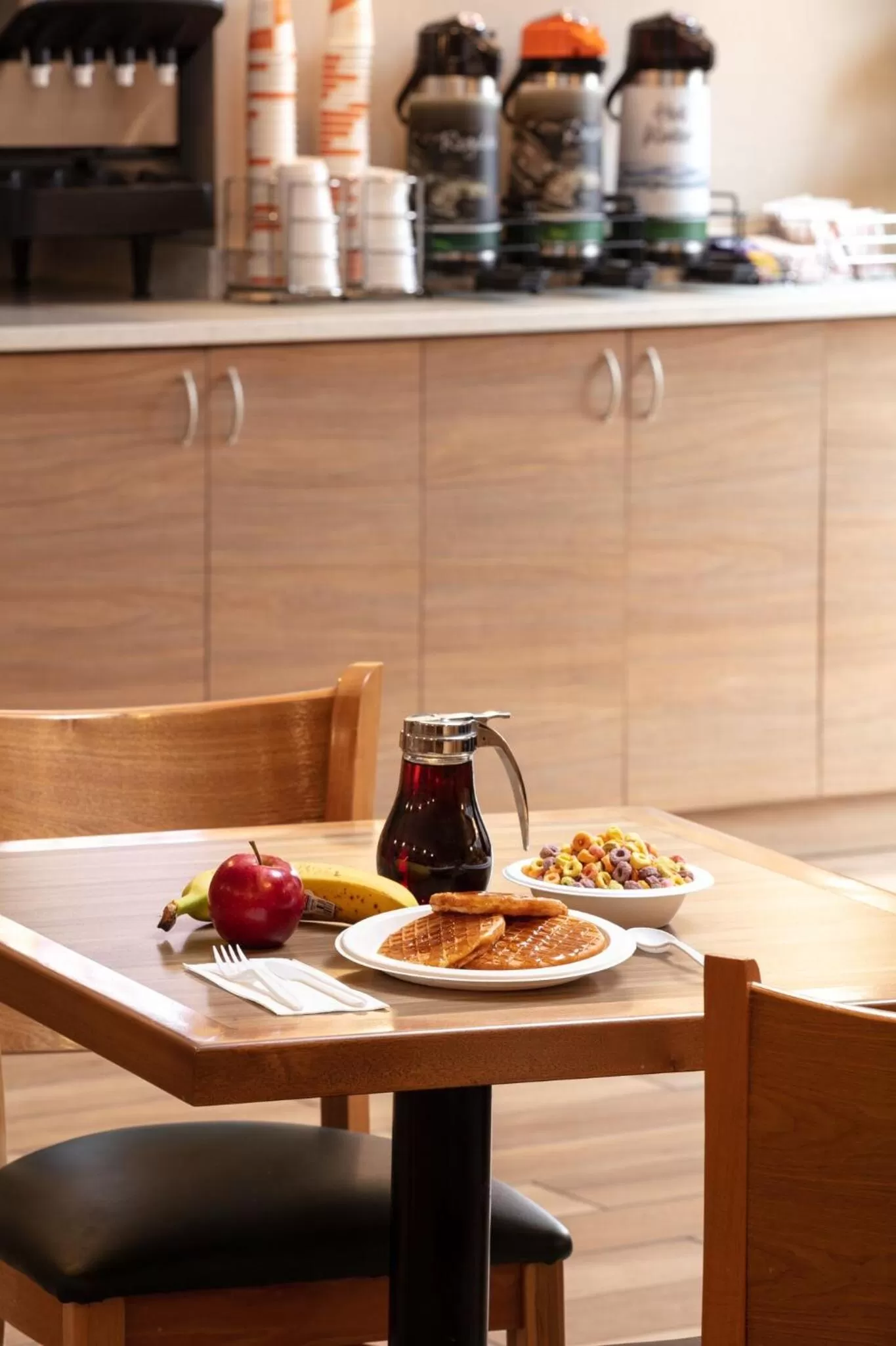 Coffee/tea facilities in Quality Inn & Suites Windsor - Downtown