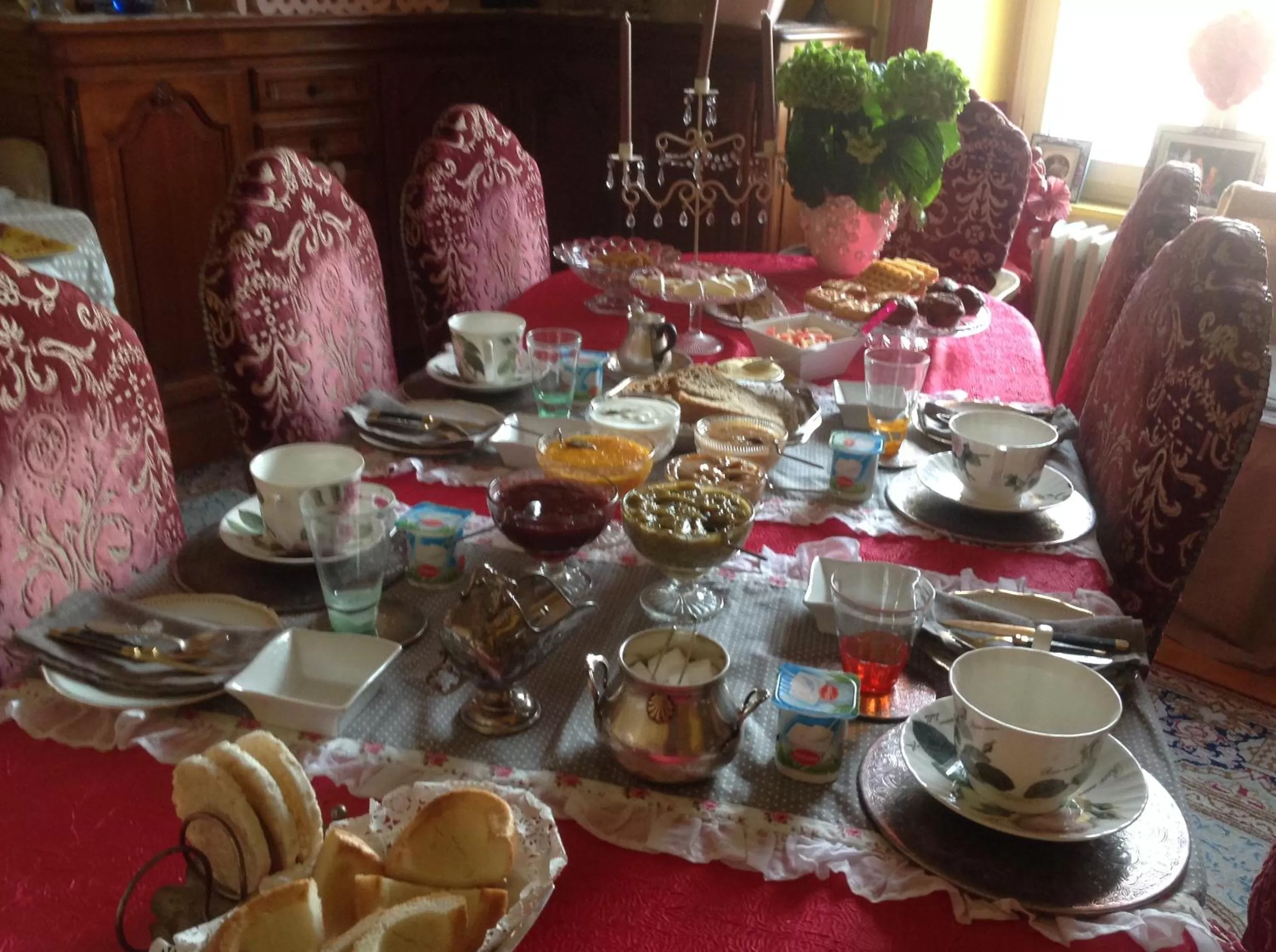 Food and drinks in La Demeure aux Hortensias