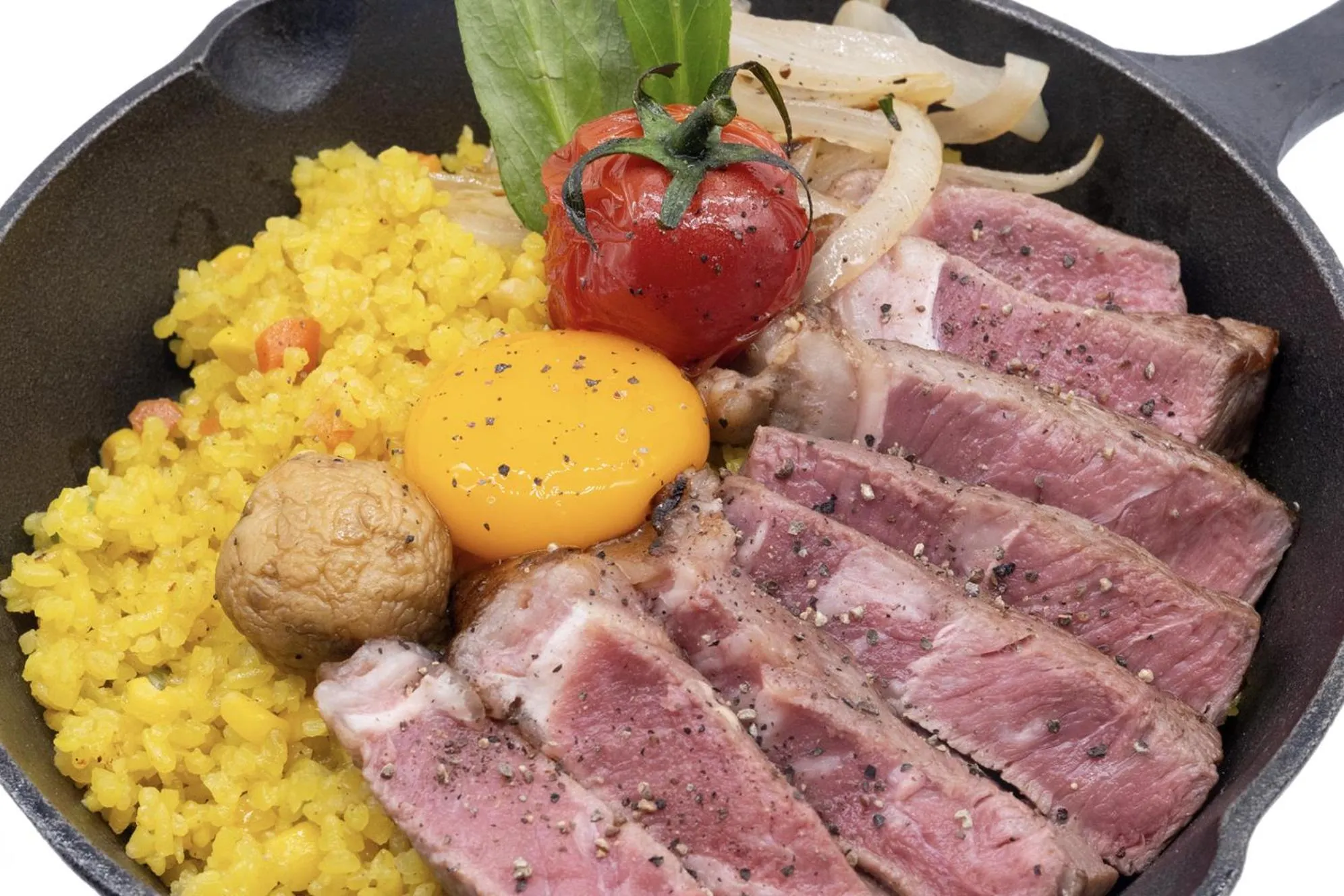 Restaurant/places to eat in The Cloudland International Youth Hostel Close to the city center,15 min walks to the subway, Close to the night market, old street, green lake, English-speaking service, free Activity convenient payment and visa cards are accepted