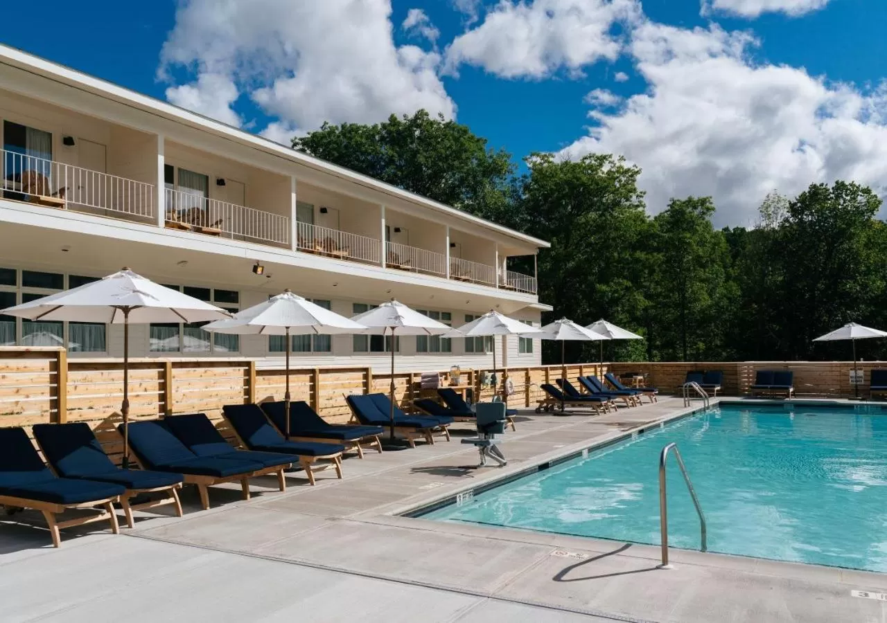 Swimming pool in Wylder Windham