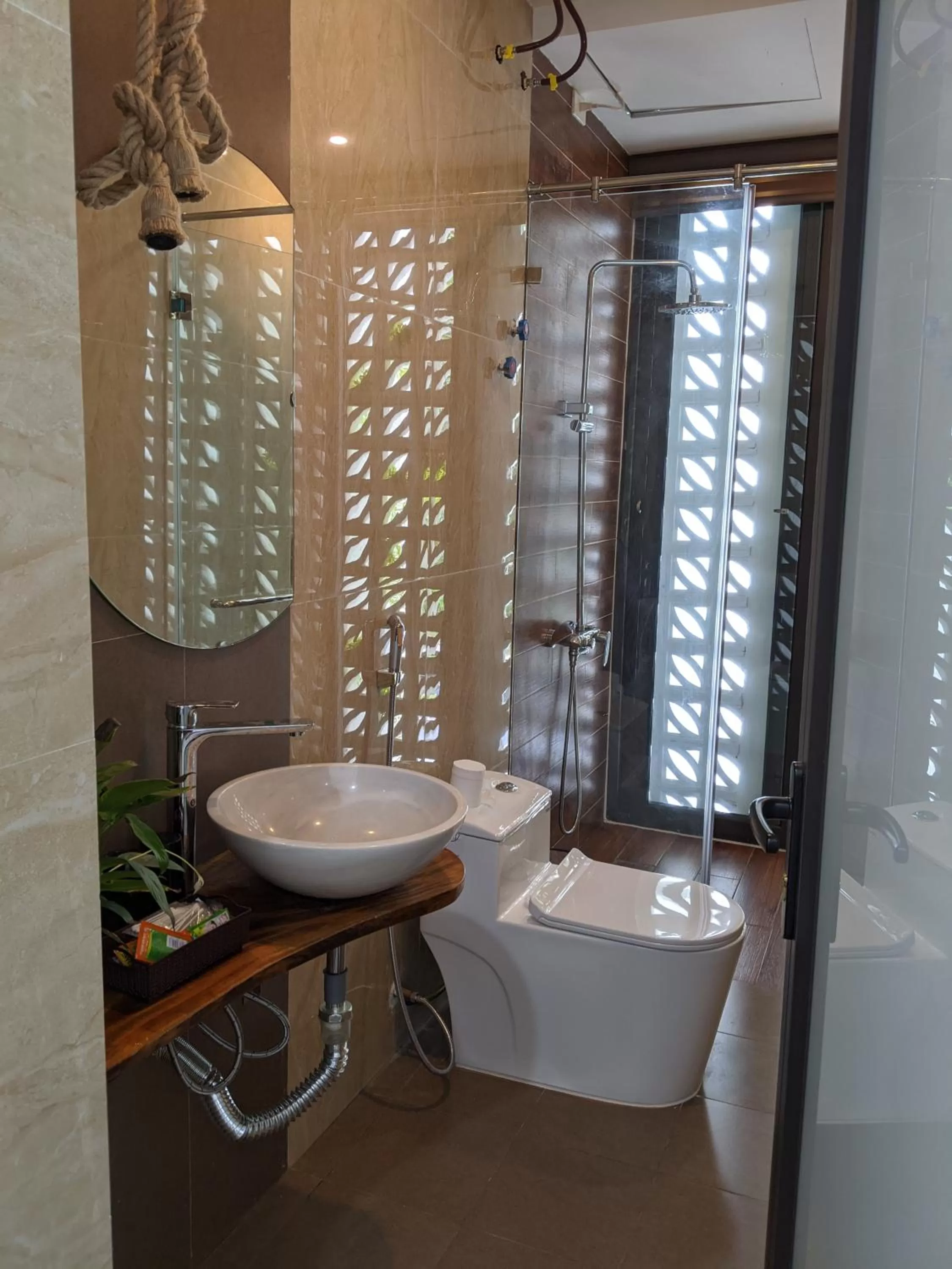 Bathroom in ᴛᴀᴍ ᴄᴏᴄ ᴄᴏᴄᴏᴏɴ ʜᴏᴍᴇsᴛᴀʏ