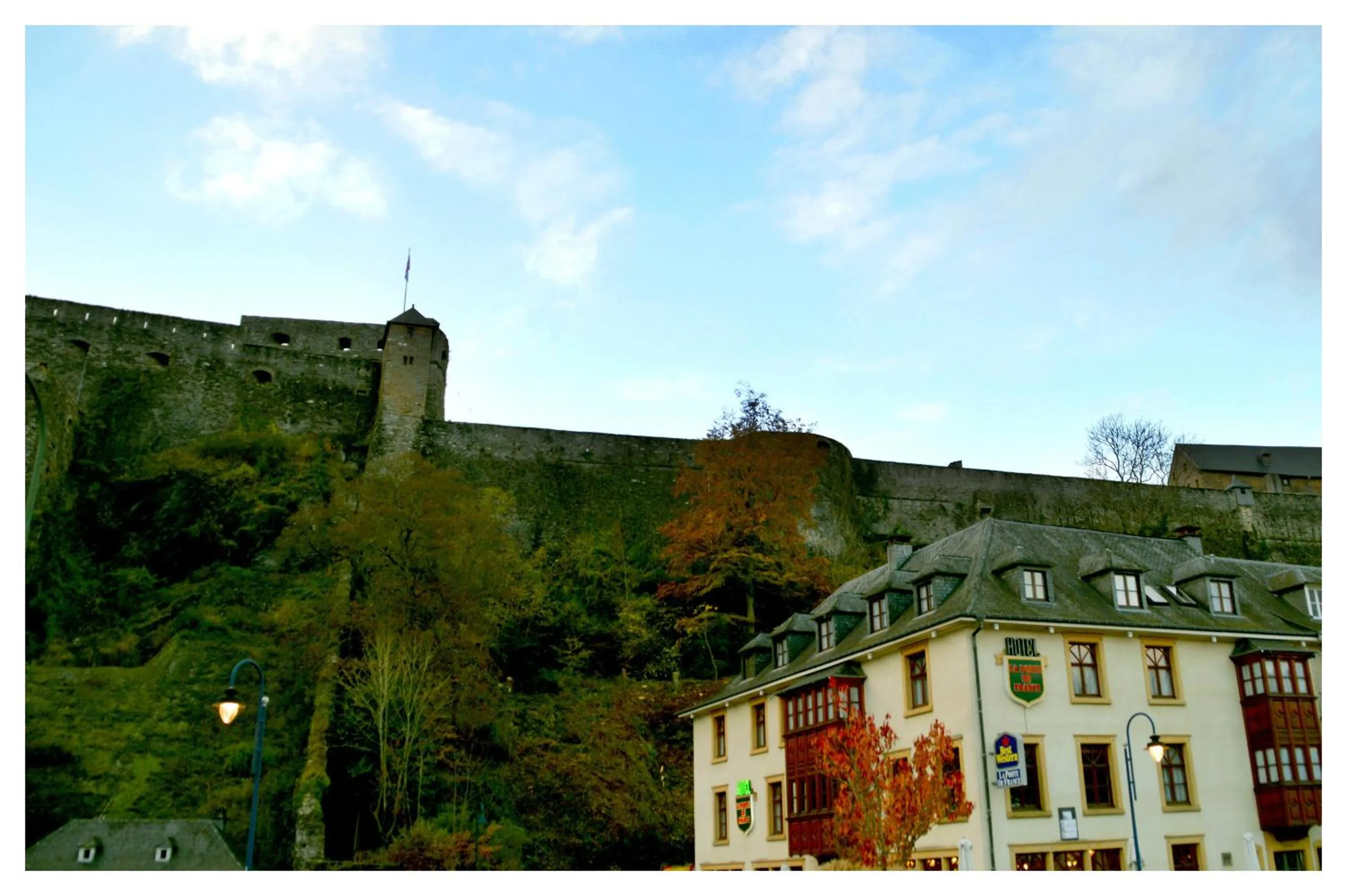 Facade/entrance, Property Building in Hotel La Porte de France