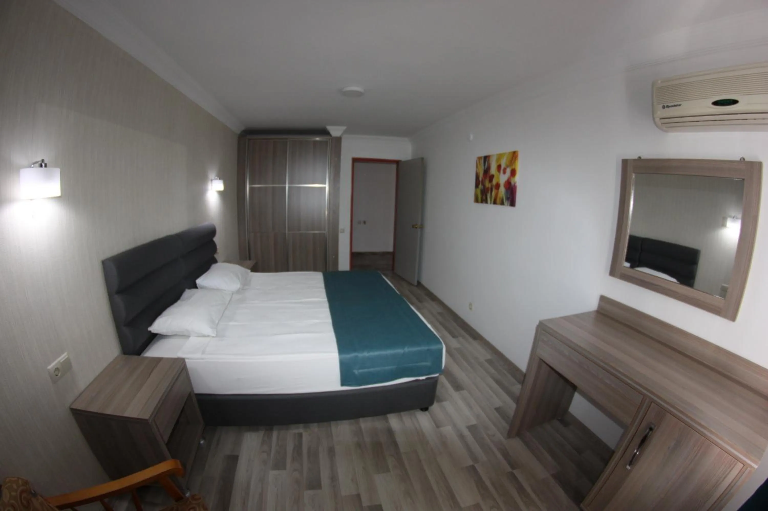 Photo of the whole room, Bed in Hotel Billurcu
