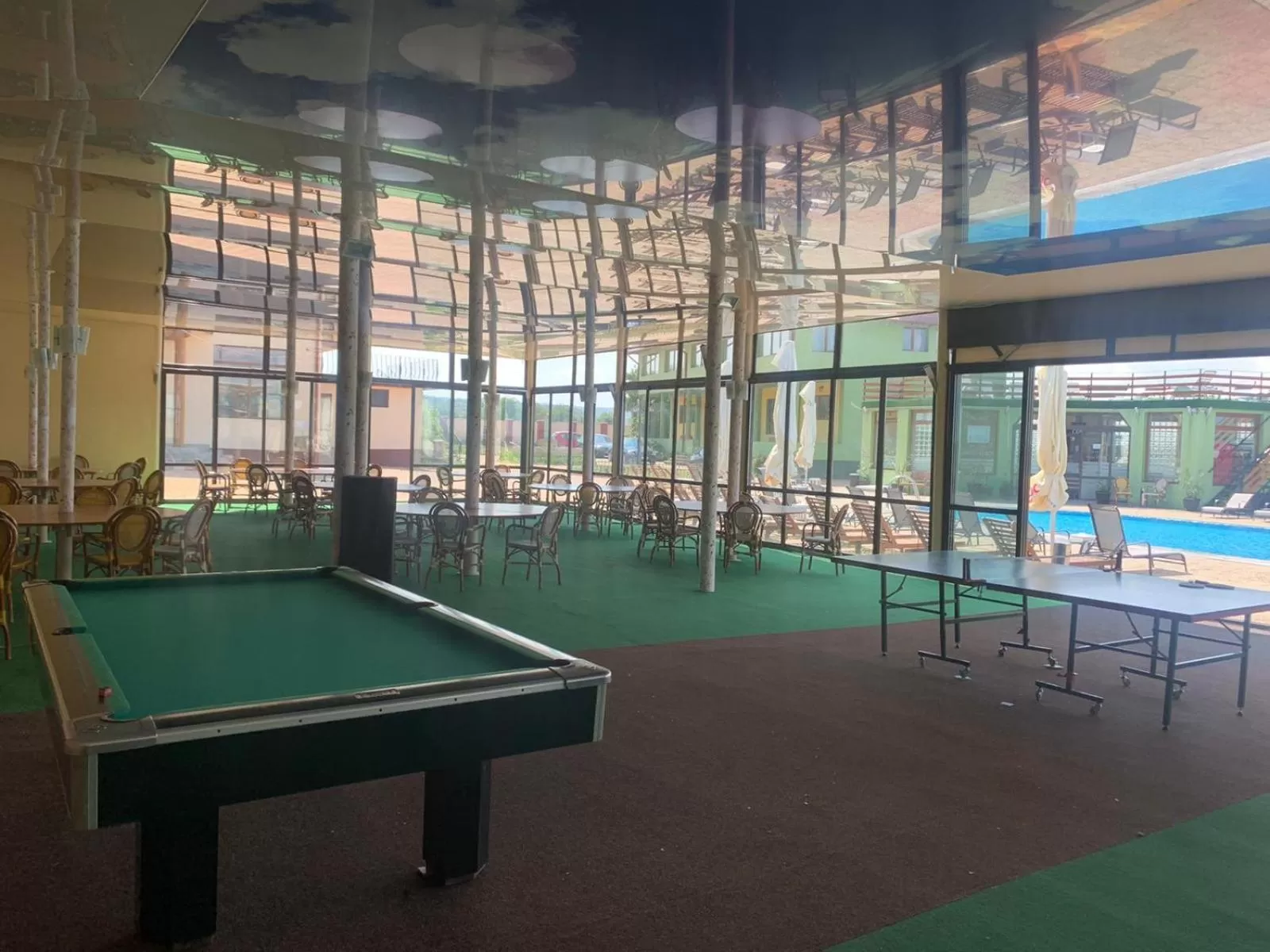 Entertainment, Billiards in Hotel Eden