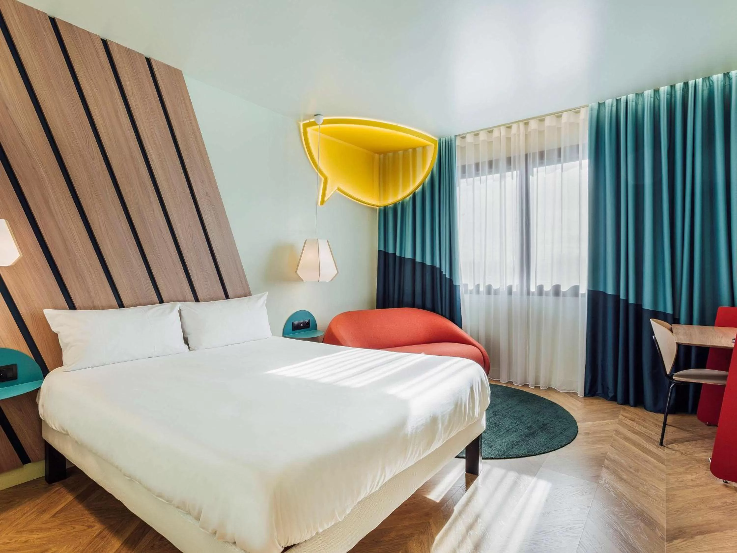 Photo of the whole room, Bed in Ibis Styles Madrid City Las Ventas